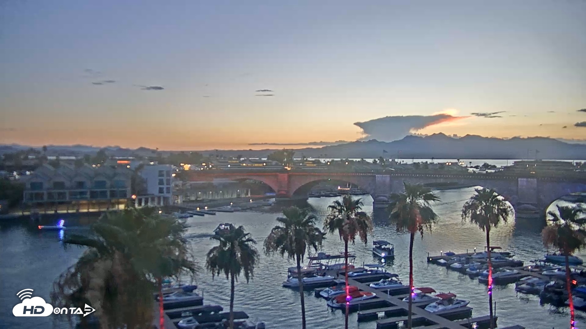 Snapshot of Lake Havasu London Bridge Live Webcam taken Jun 13, 2026, 8:07pm MST