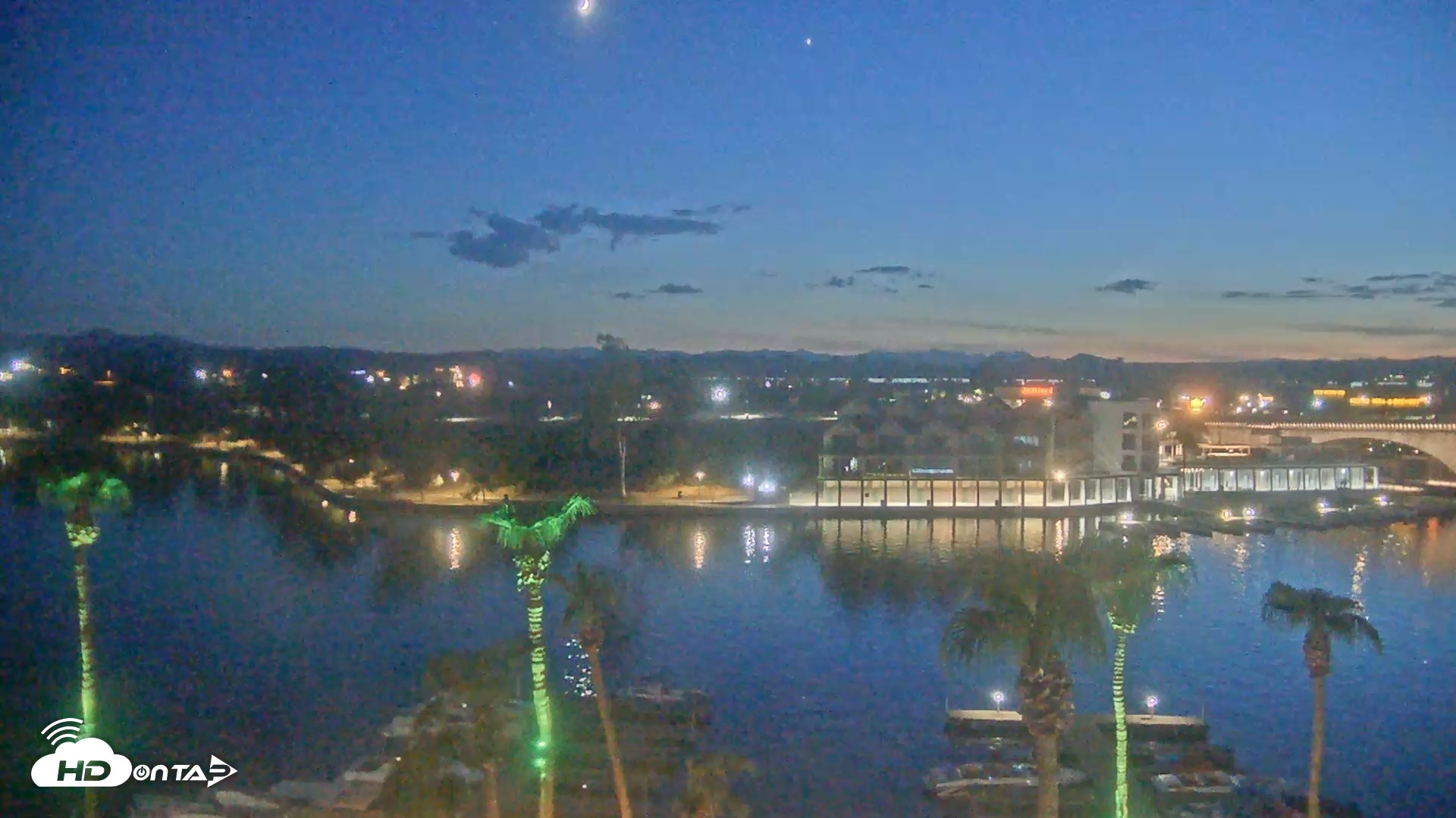 Snapshot of Lake Havasu London Bridge Live Webcam taken Aug 16, 2026, 8:03pm MST