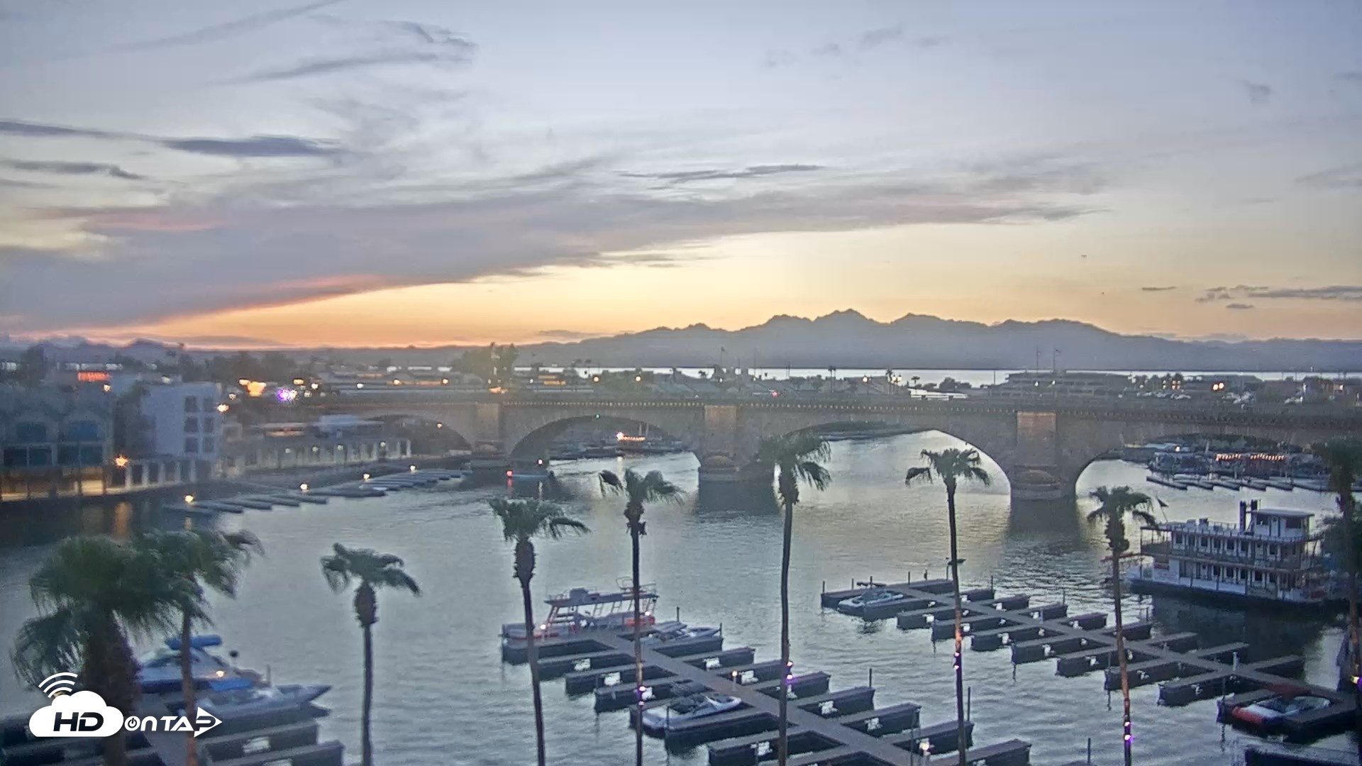 Snapshot of Lake Havasu London Bridge Live Webcam taken Aug 23, 2026, 7:27pm MST