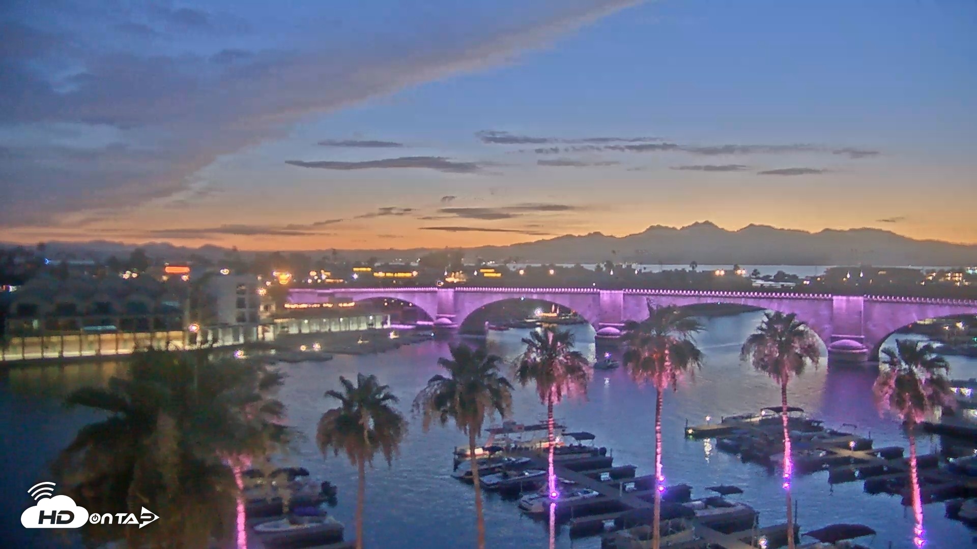 Snapshot of Lake Havasu London Bridge Live Webcam taken Jun 6, 2026, 8:19pm MST