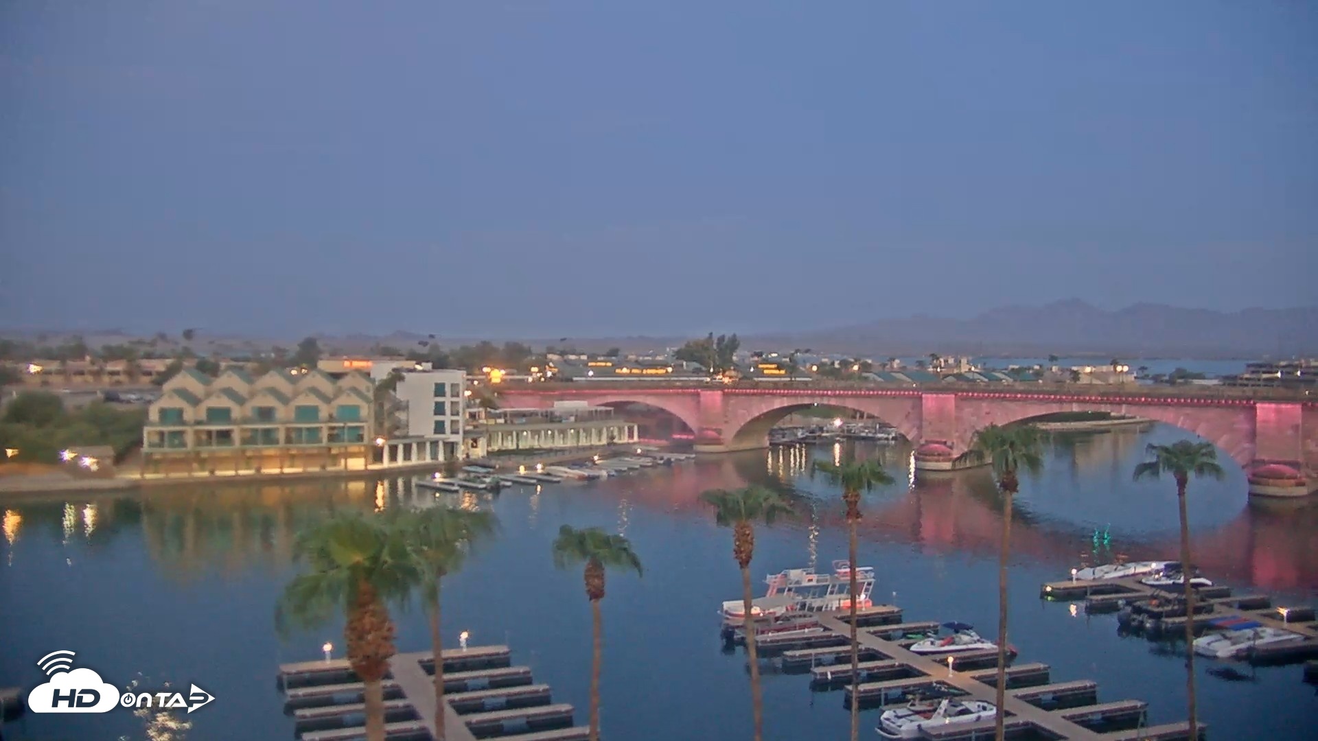 Snapshot of Lake Havasu London Bridge Live Webcam taken Aug 29, 2026, 5:52am MST