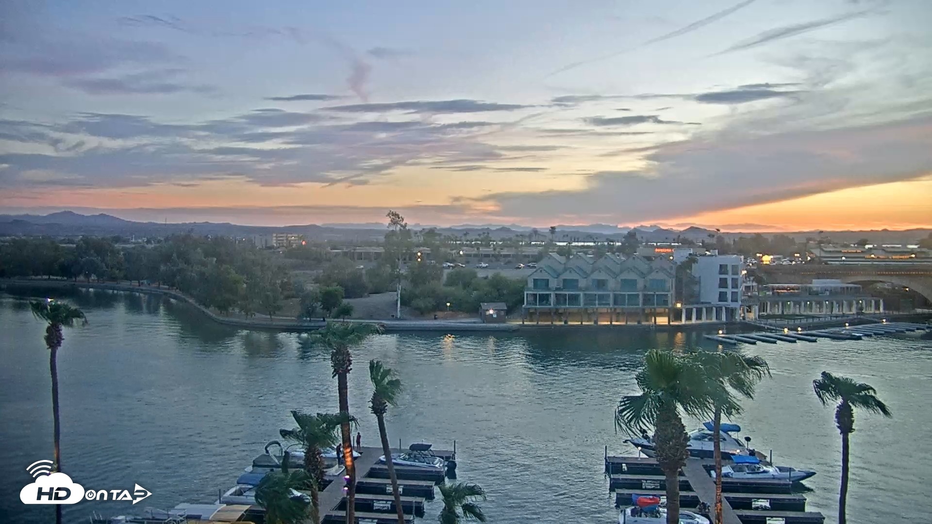 Snapshot of Lake Havasu London Bridge Live Webcam taken Aug 23, 2026, 7:25pm MST