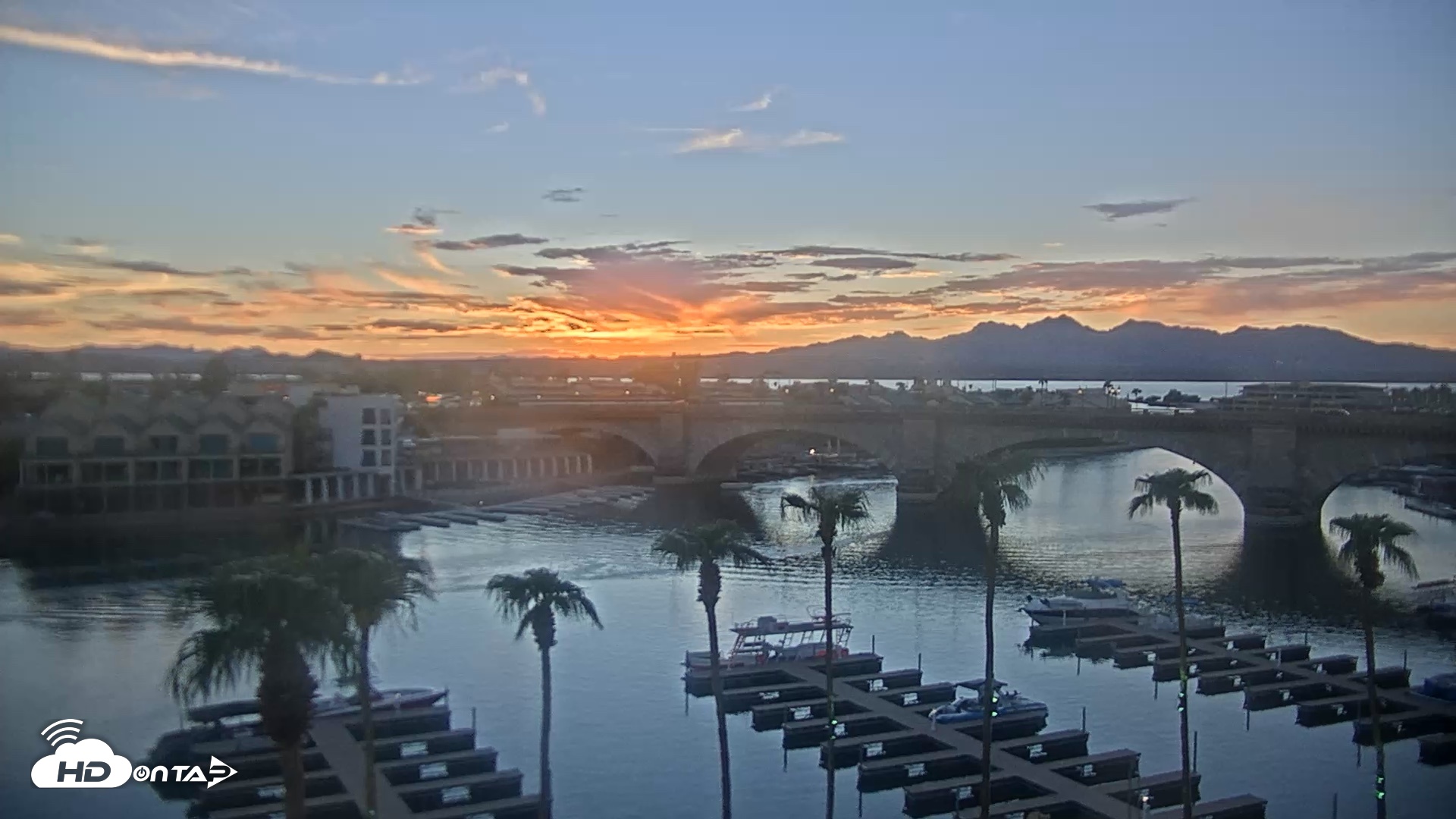 Snapshot of Lake Havasu London Bridge Live Webcam taken Sep 9, 2026, 6:55pm MST