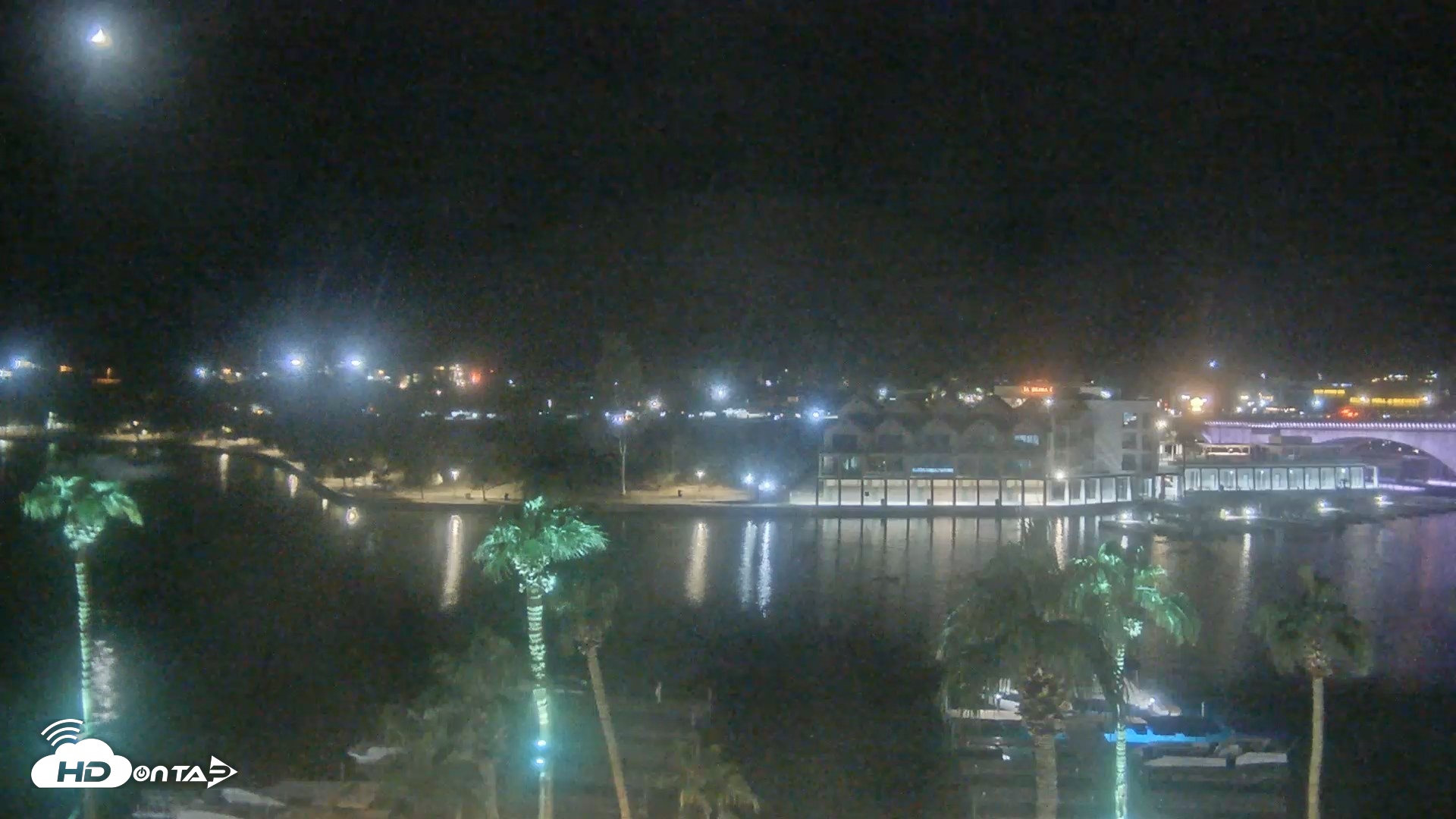 Snapshot of Lake Havasu London Bridge Live Webcam taken Oct 16, 2026, 8:34pm MST