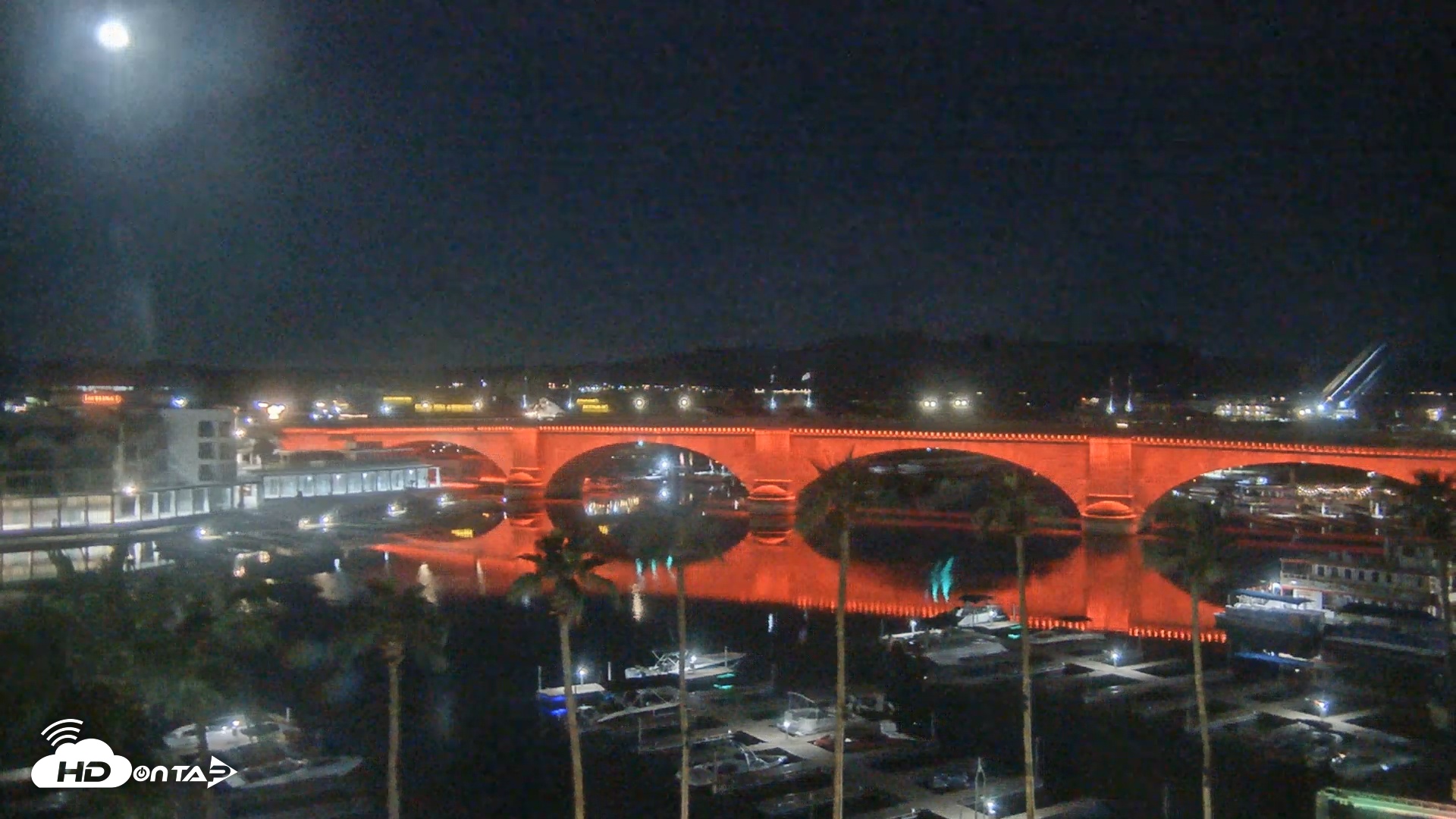 Snapshot of Lake Havasu London Bridge Live Webcam taken Oct 6, 2025, 4:47am MST