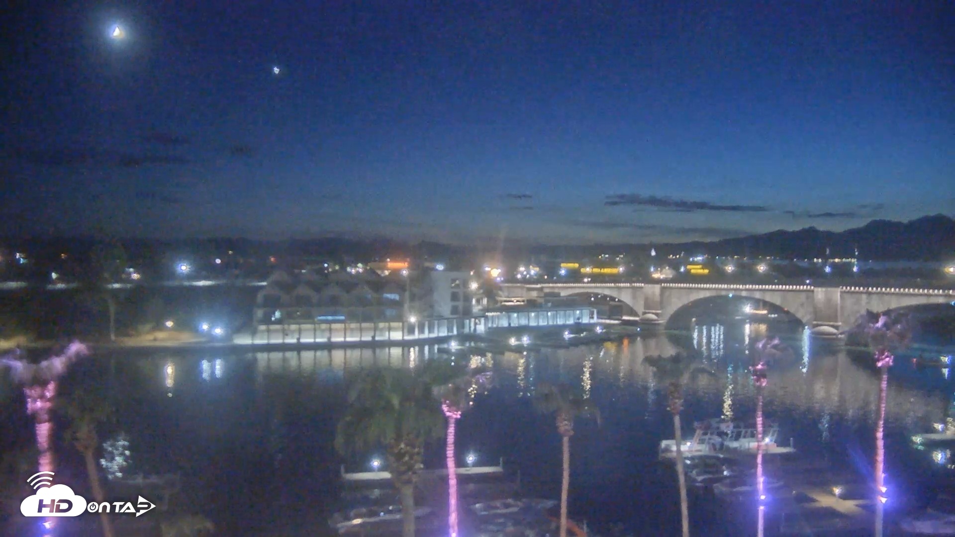 Snapshot of Lake Havasu London Bridge Live Webcam taken Aug 16, 2026, 8:14pm MST