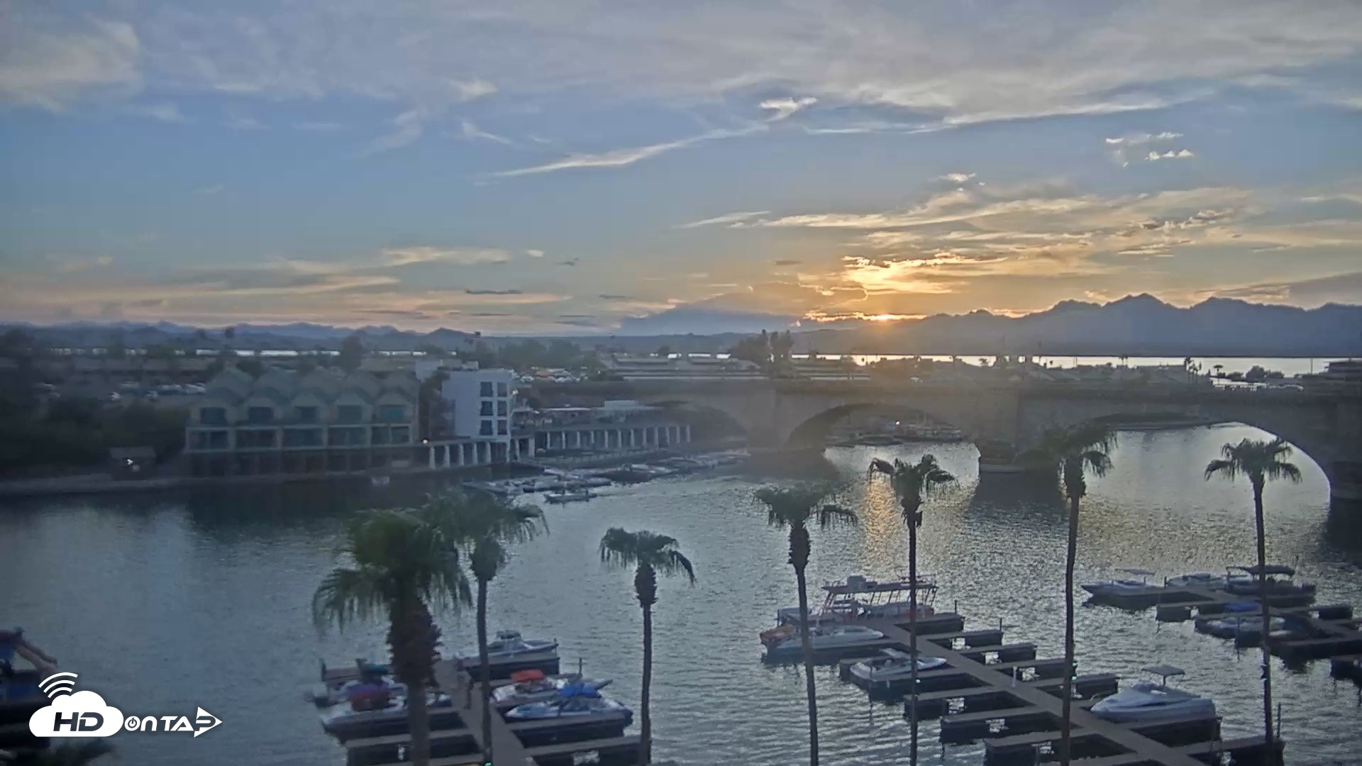Snapshot of Lake Havasu London Bridge Live Webcam taken Aug 15, 2026, 7:16pm MST