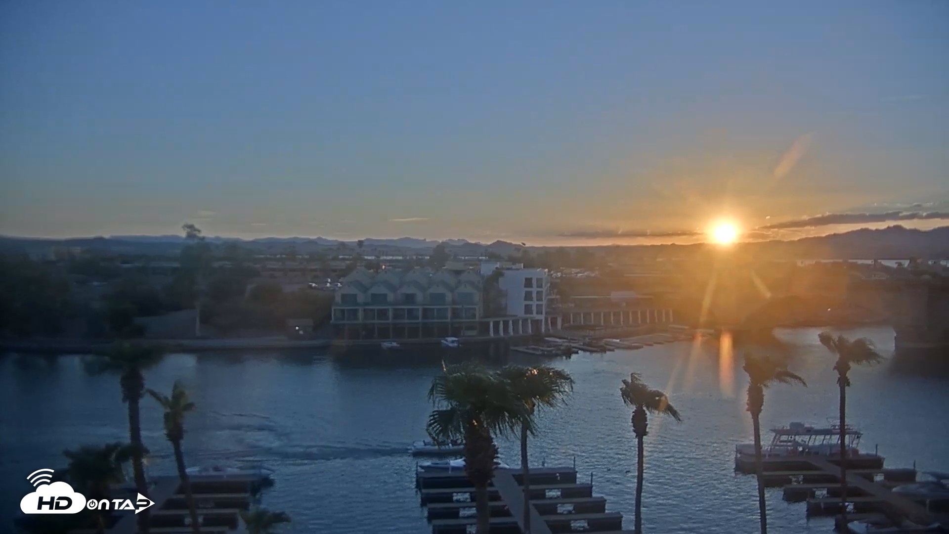 Snapshot of Lake Havasu London Bridge Live Webcam taken Aug 29, 2026, 6:58pm MST