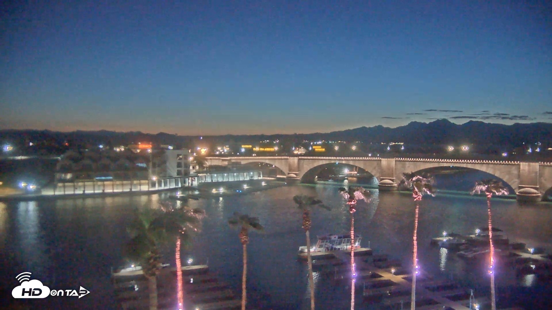 Snapshot of Lake Havasu London Bridge Live Webcam taken Aug 31, 2026, 7:48pm MST