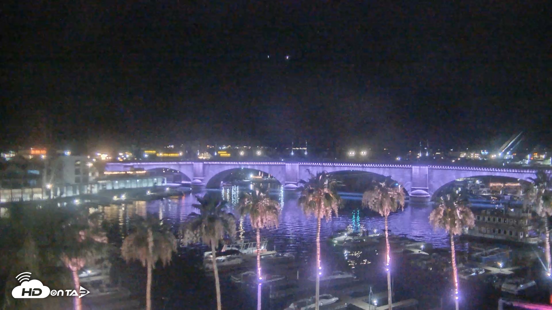 Snapshot of Lake Havasu London Bridge Live Webcam taken Jun 7, 2026, 9:29pm MST