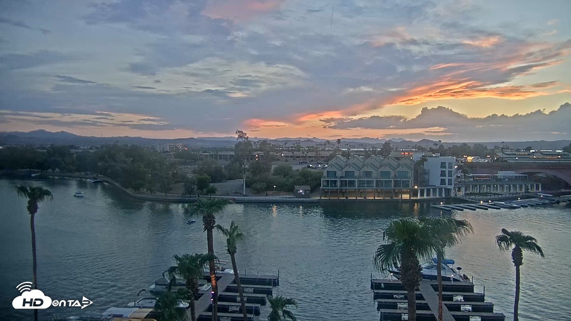 Snapshot of Lake Havasu London Bridge Live Webcam taken Aug 28, 2026, 7:17pm MST