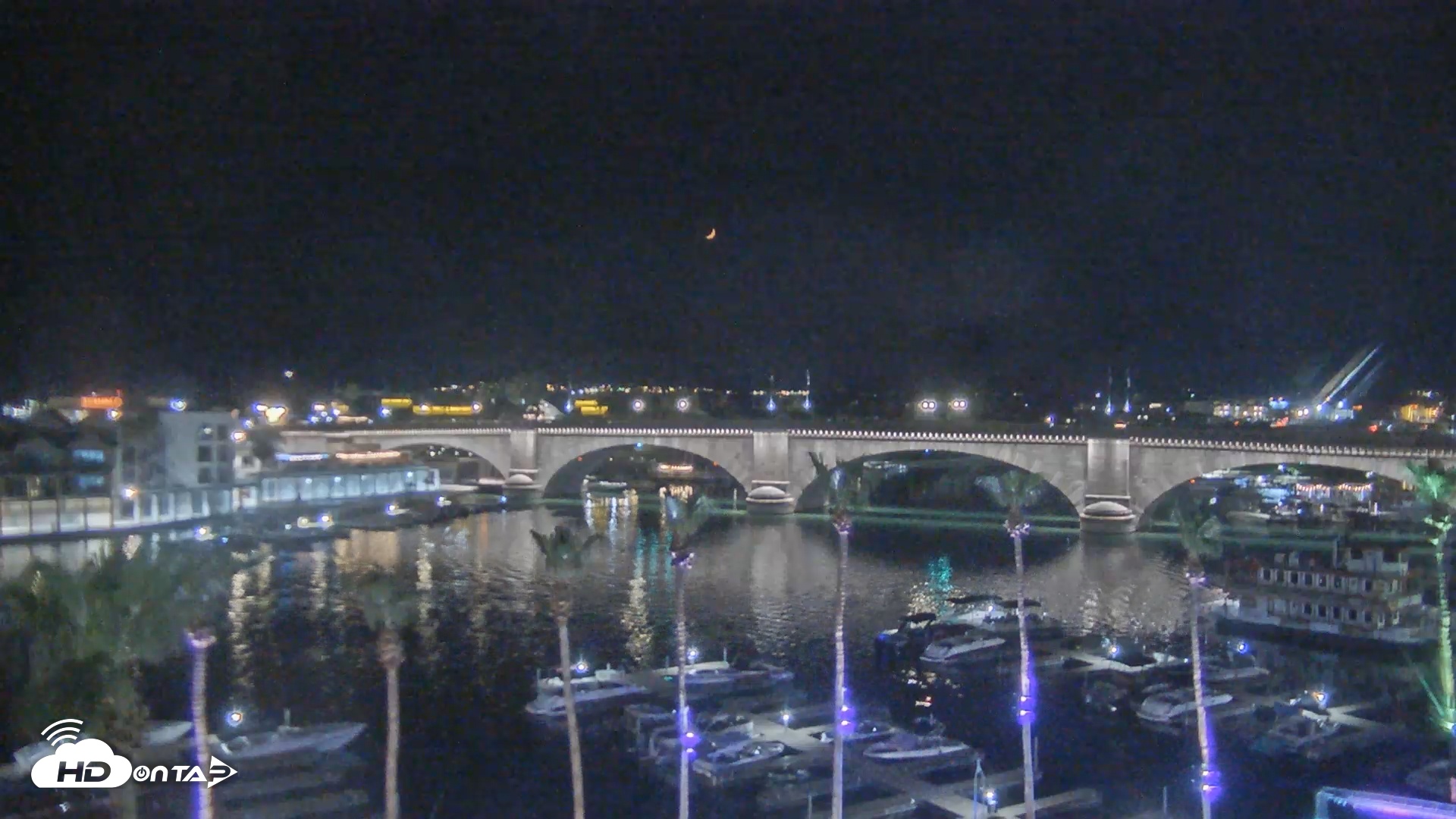 Snapshot of Lake Havasu London Bridge Live Webcam taken Jun 27, 2025, 9:32pm MST