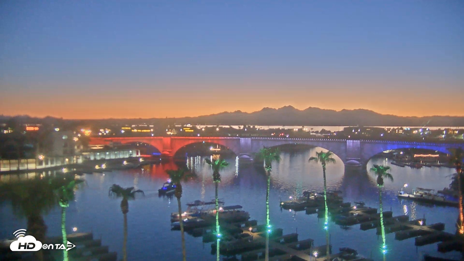Snapshot of Lake Havasu London Bridge Live Webcam taken Jul 30, 2026, 8:15pm MST