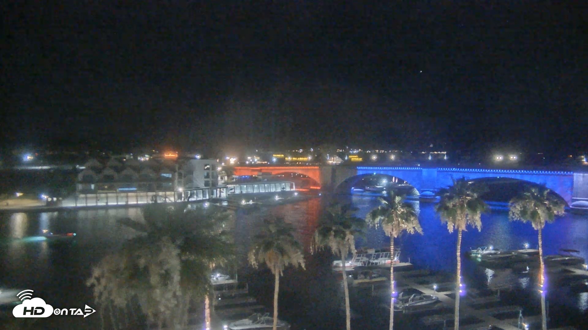 Snapshot of Lake Havasu London Bridge Live Webcam taken May 25, 2026, 10:20pm MST