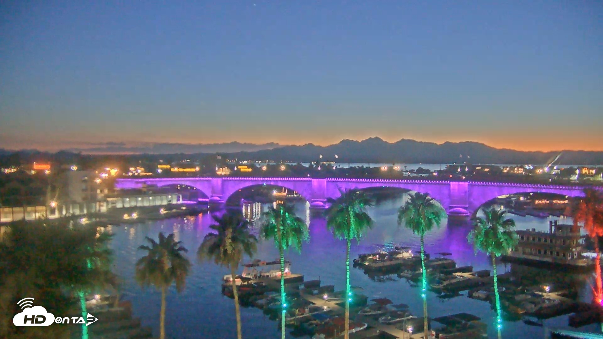 Snapshot of Lake Havasu London Bridge Live Webcam taken Jun 15, 2026, 8:31pm MST