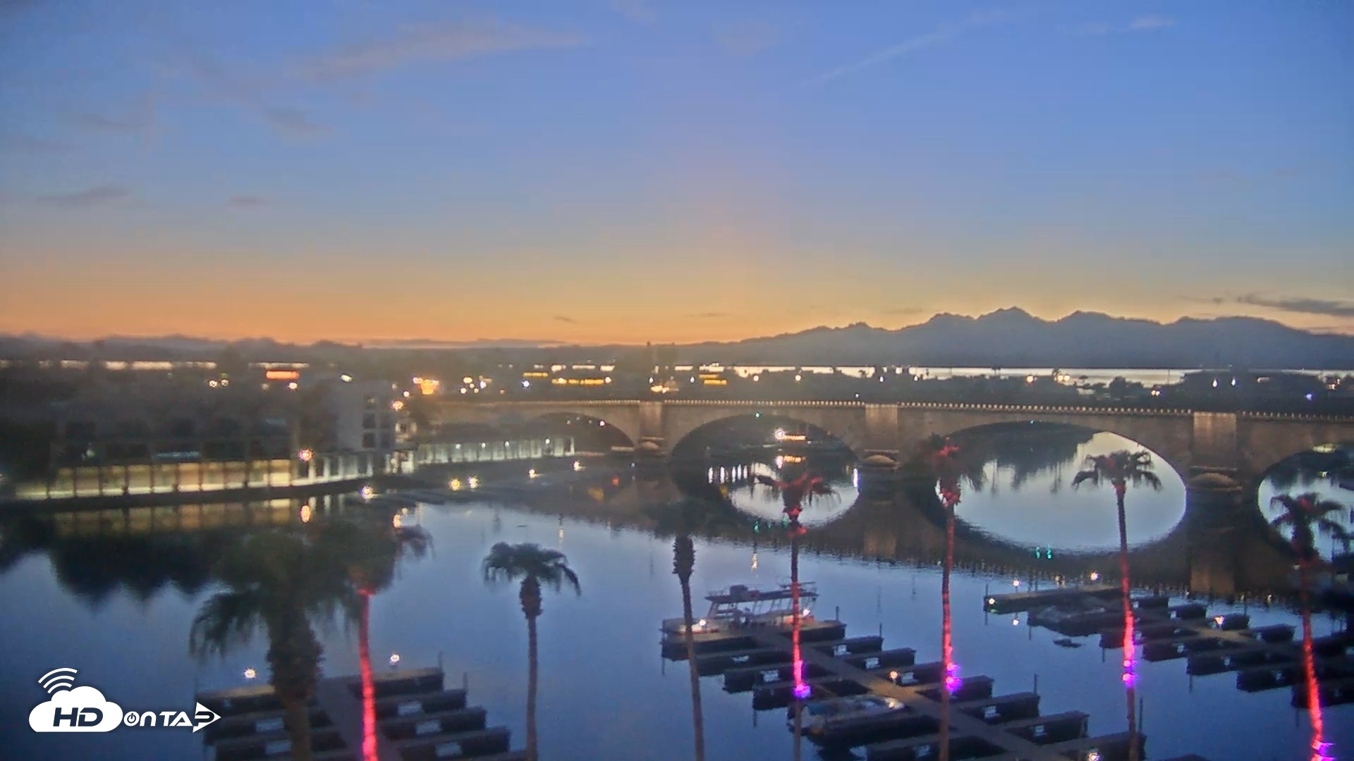 Snapshot of Lake Havasu London Bridge Live Webcam taken Aug 25, 2026, 7:39pm MST
