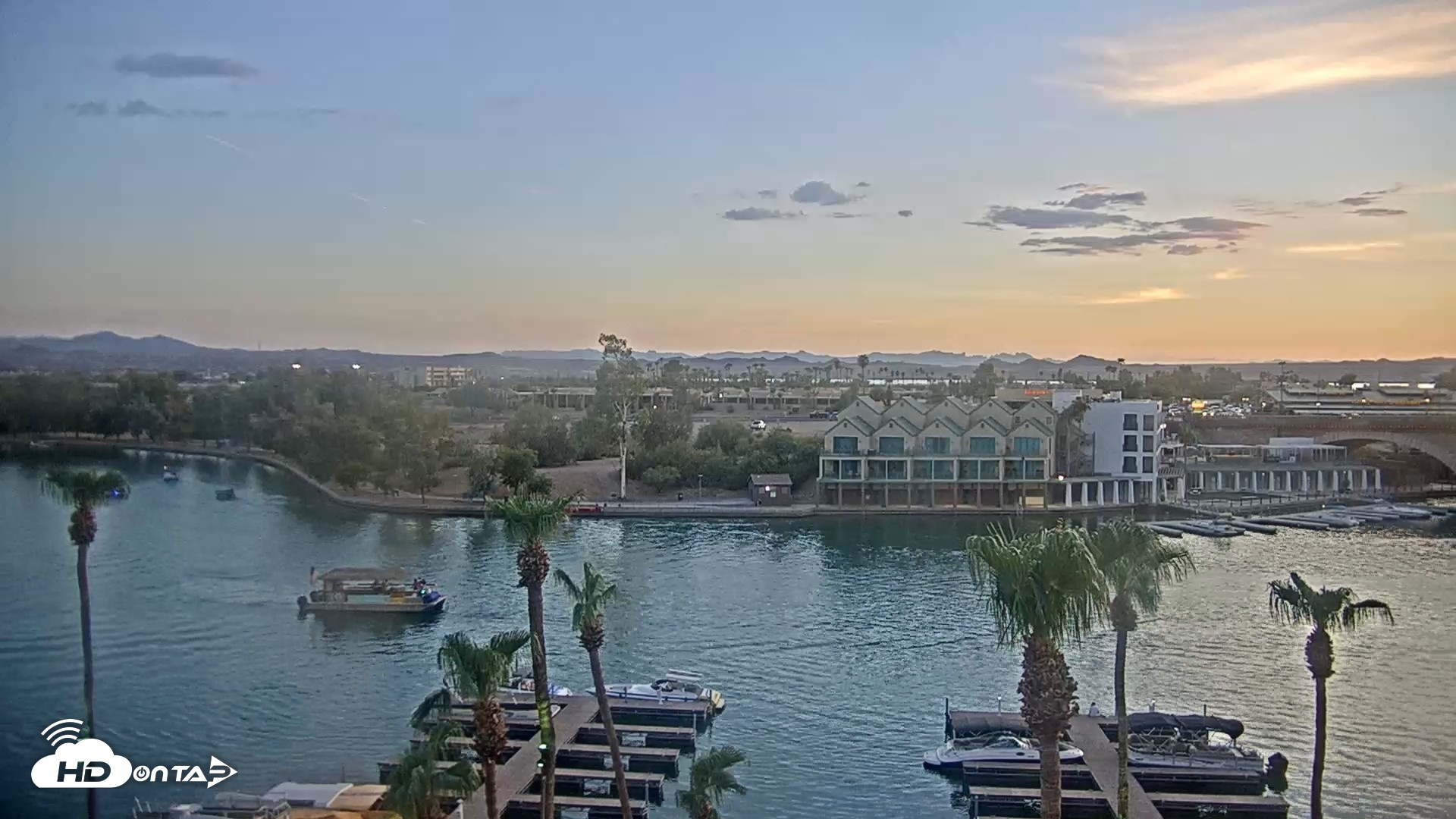 Snapshot of Lake Havasu London Bridge Live Webcam taken Jul 23, 2026, 7:49pm MST