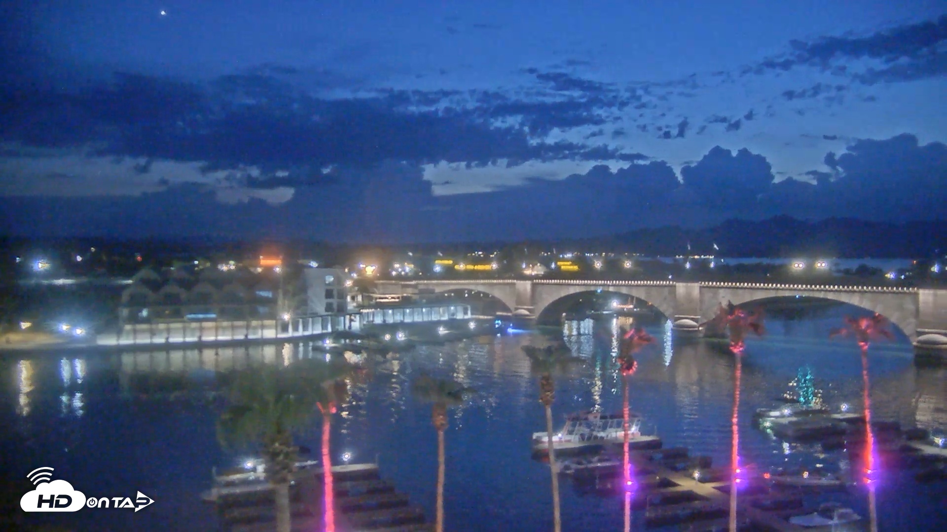 Snapshot of Lake Havasu London Bridge Live Webcam taken Aug 10, 2026, 8:10pm MST