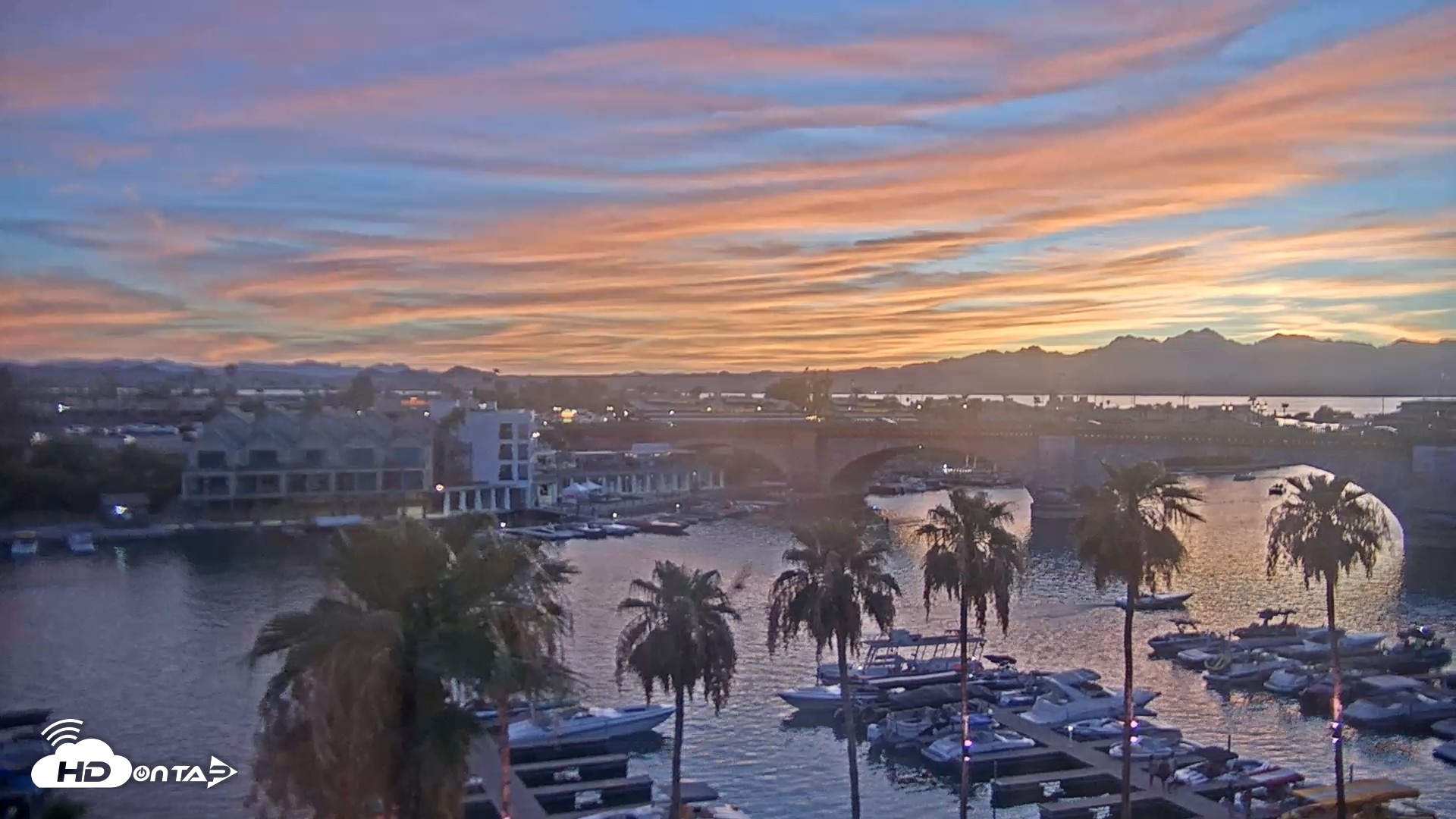 Snapshot of Lake Havasu London Bridge Live Webcam taken Jul 3, 2026, 8:07pm MST