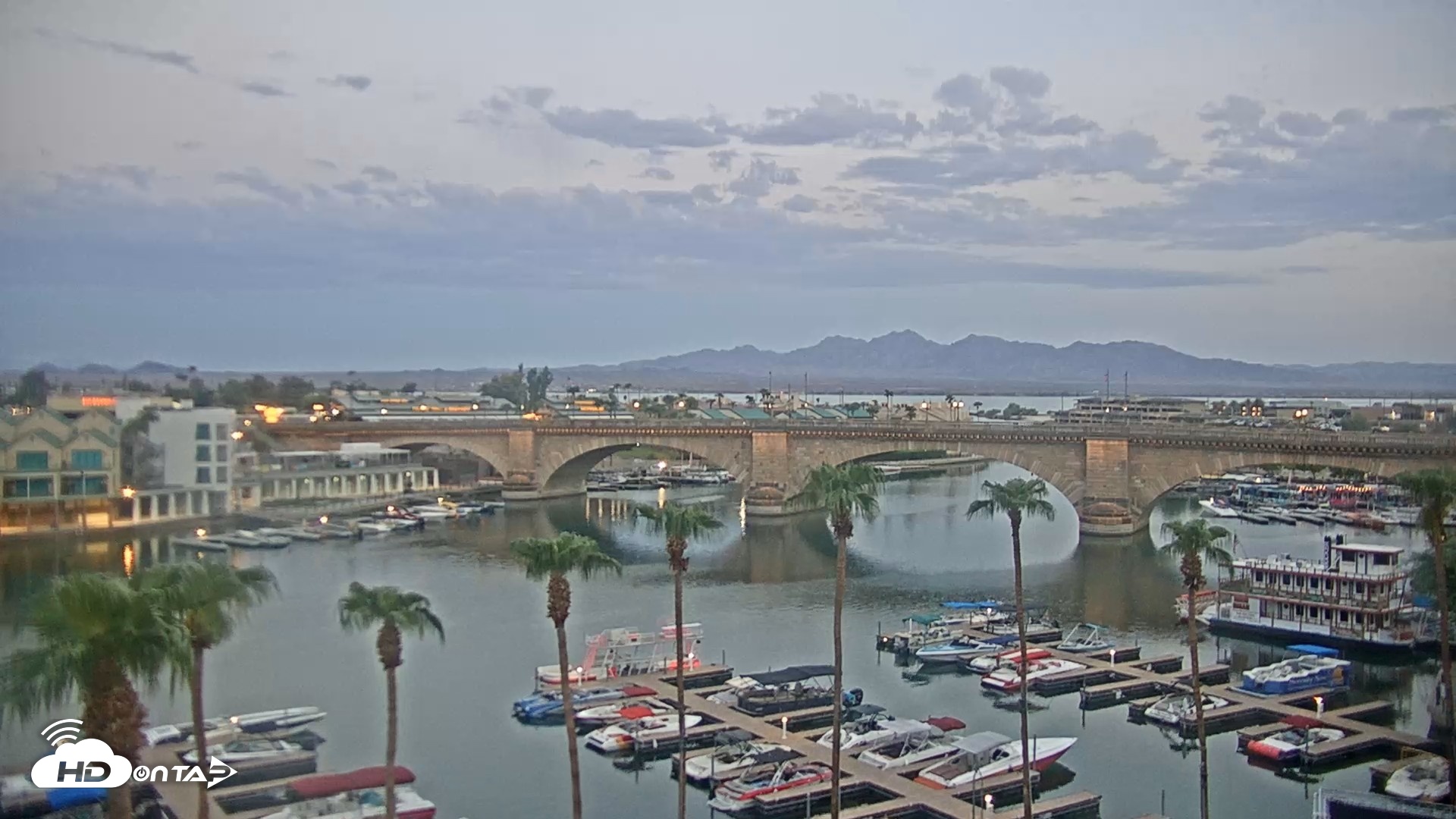 Snapshot of Lake Havasu London Bridge Live Webcam taken Aug 23, 2026, 5:57am MST