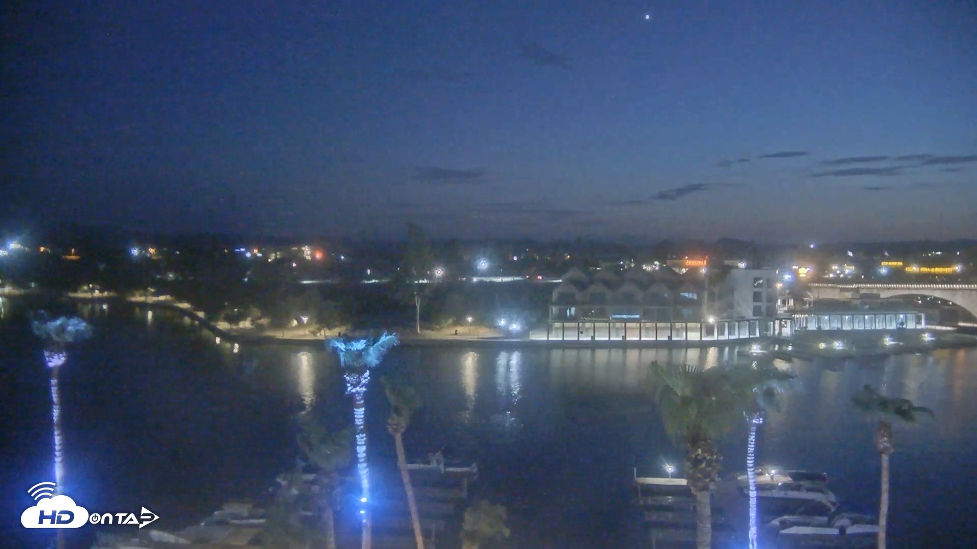Snapshot of Lake Havasu London Bridge Live Webcam taken Aug 4, 2026, 8:22pm MST