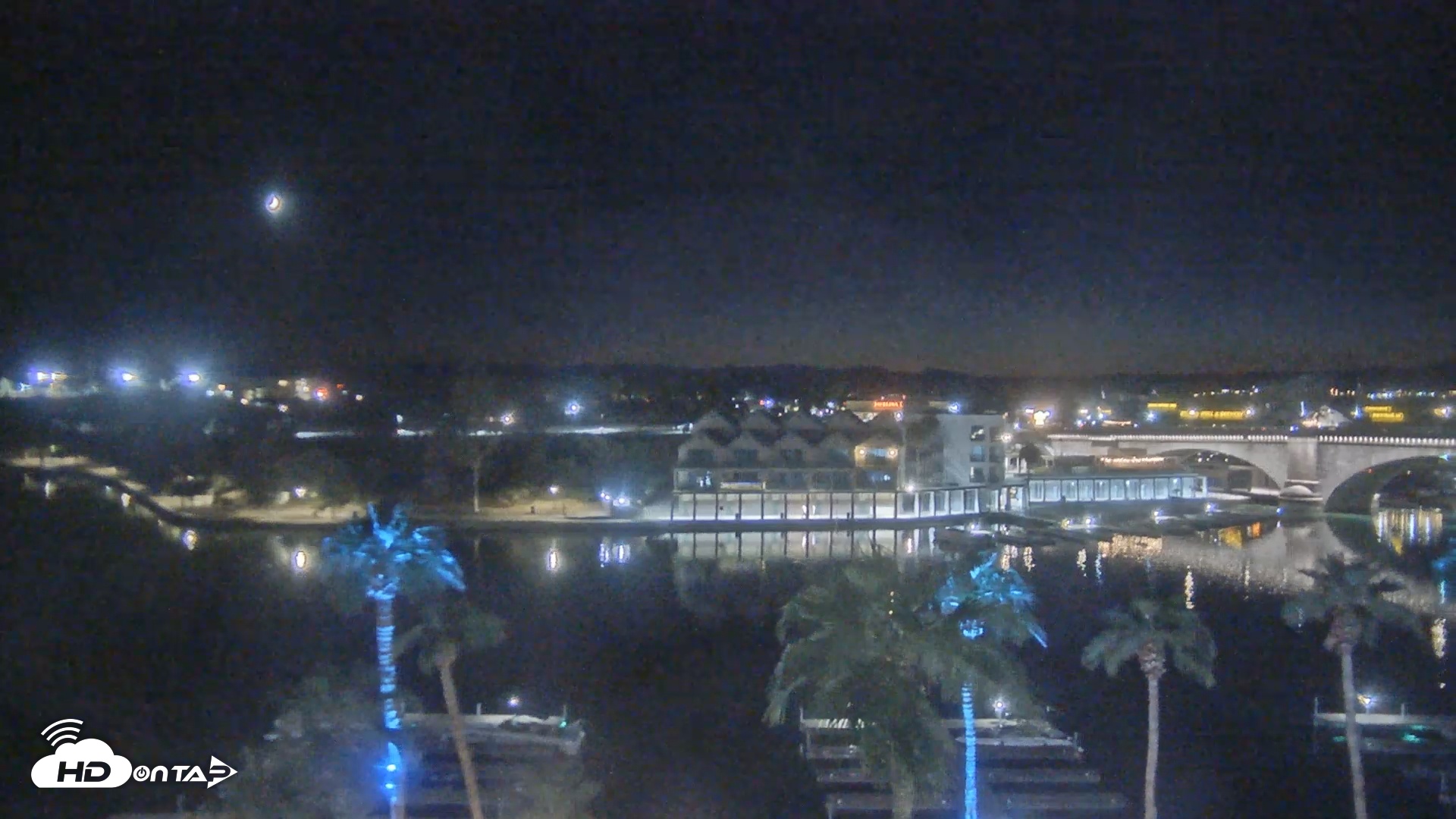 Snapshot of Lake Havasu London Bridge Live Webcam taken Sep 25, 2025, 7:30pm MST