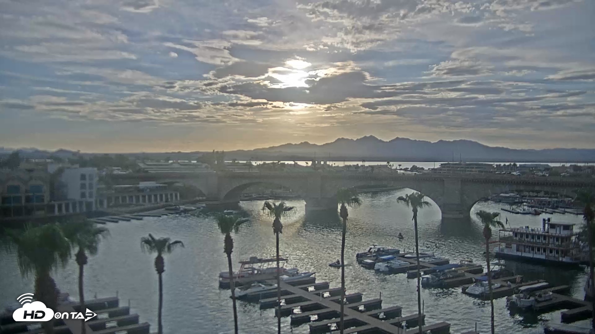 Snapshot of Lake Havasu London Bridge Live Webcam taken Jul 19, 2026, 7:03pm MST