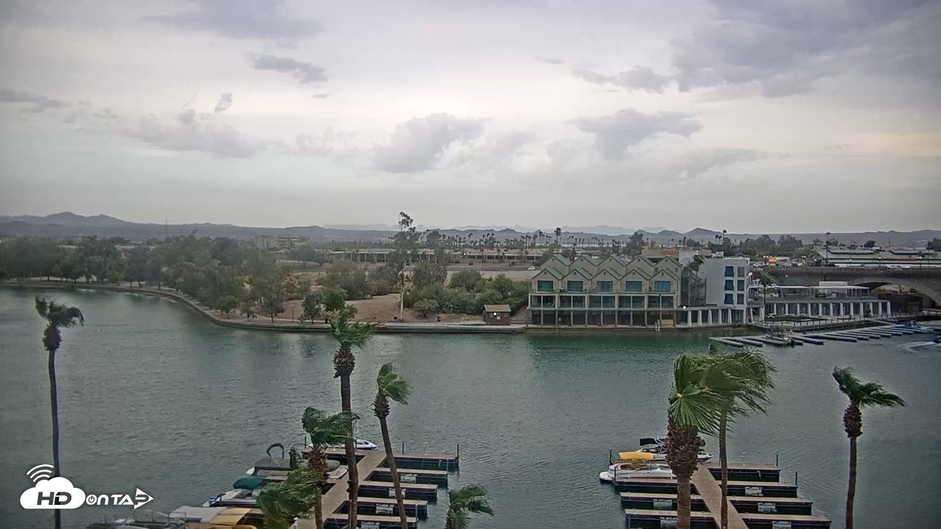 Snapshot of Lake Havasu London Bridge Live Webcam taken Aug 11, 2026, 6:43am MST