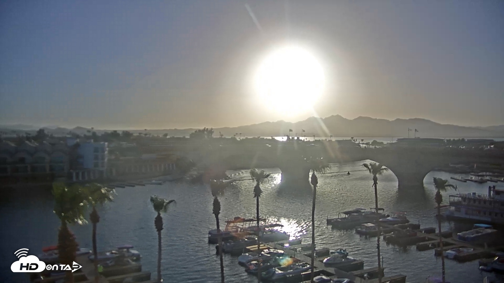 Snapshot of Lake Havasu London Bridge Live Webcam taken Jul 10, 2026, 7:07pm MST