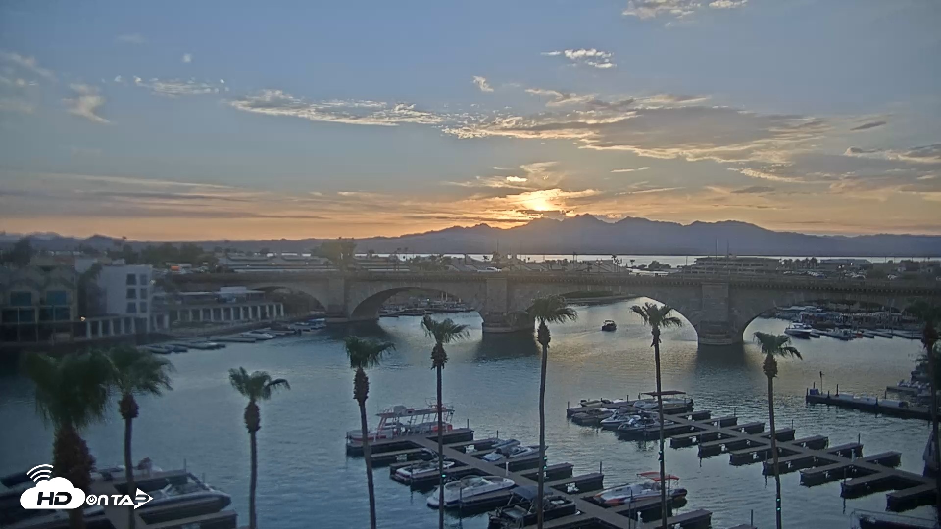 Snapshot of Lake Havasu London Bridge Live Webcam taken Jul 16, 2026, 7:36pm MST