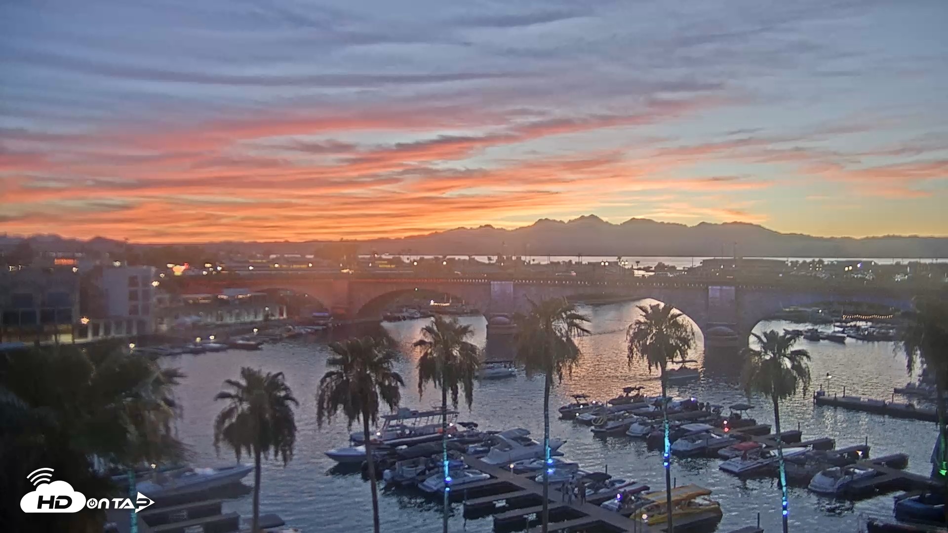 Snapshot of Lake Havasu London Bridge Live Webcam taken Jul 3, 2026, 8:11pm MST
