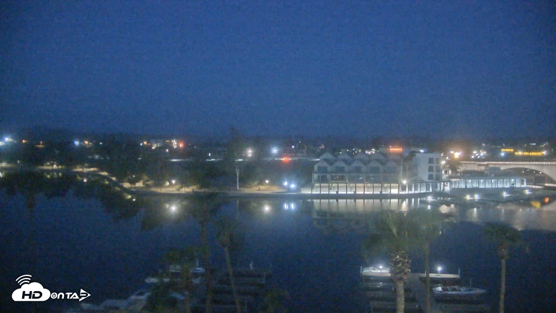 Snapshot of Lake Havasu London Bridge Live Webcam taken Aug 19, 2026, 5:23am MST