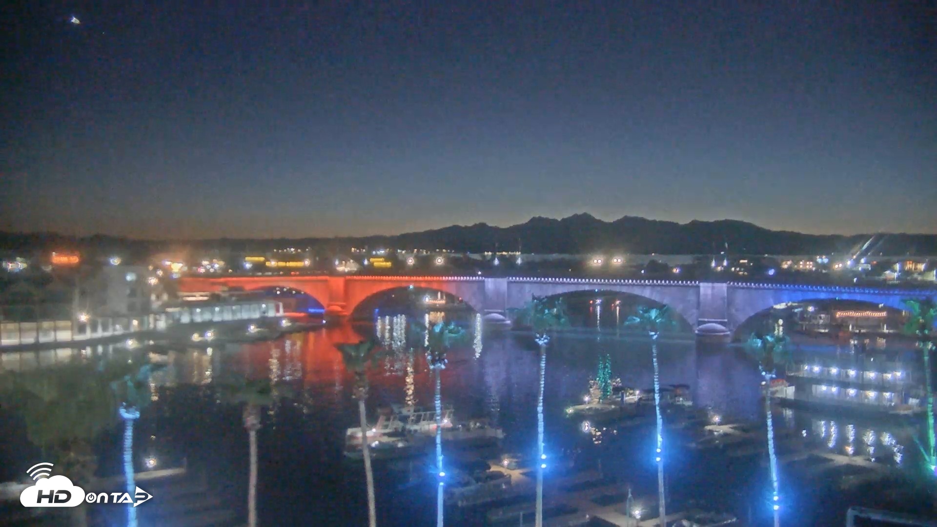 Snapshot of Lake Havasu London Bridge Live Webcam taken Jul 30, 2026, 8:35pm MST