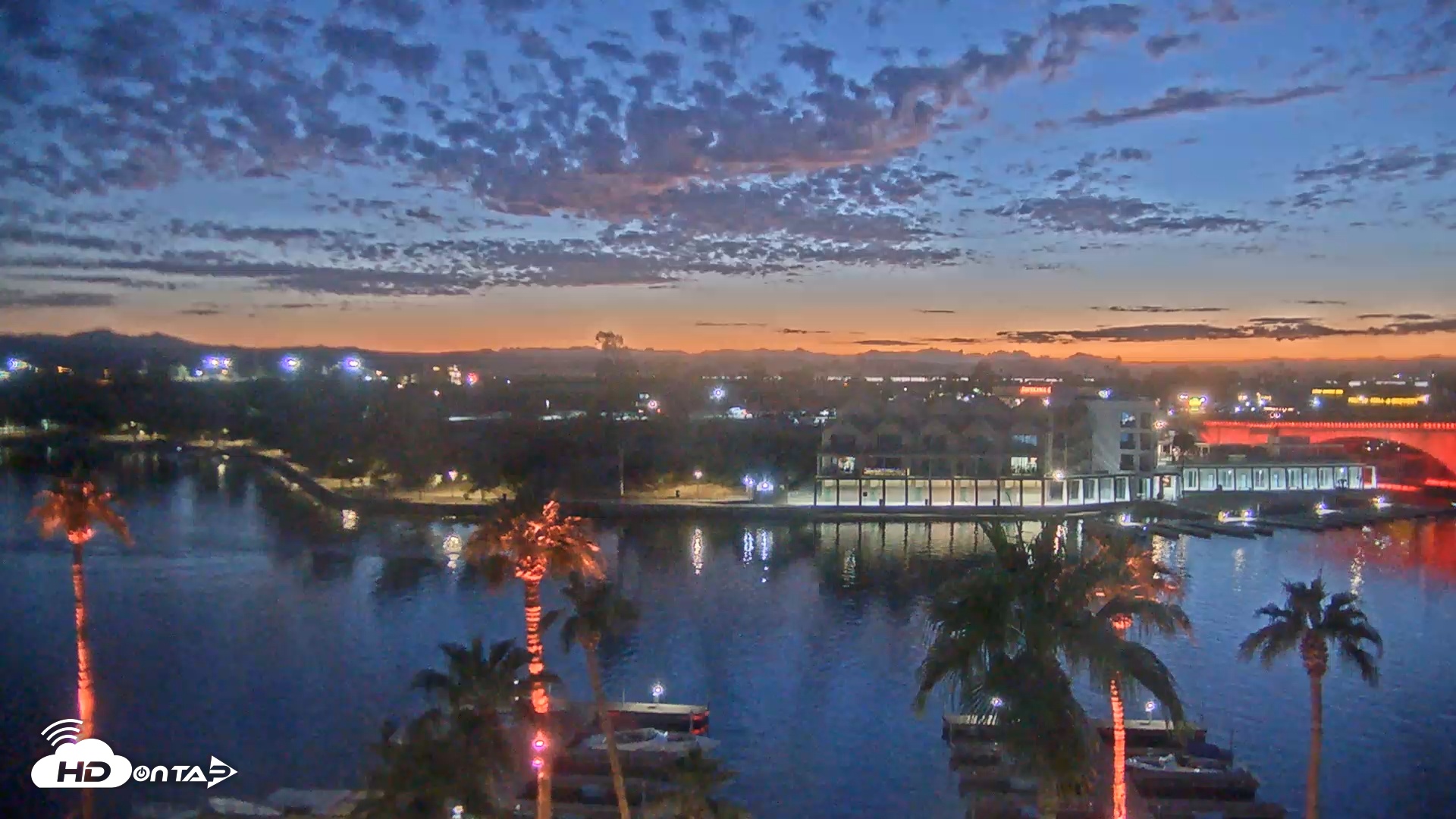 Snapshot of Lake Havasu London Bridge Live Webcam taken Oct 8, 2025, 6:45pm MST