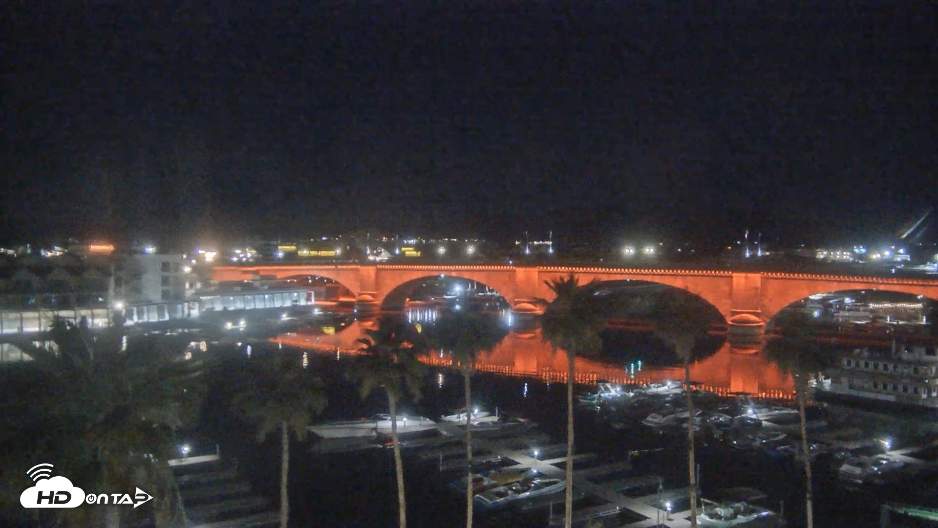 Snapshot of Lake Havasu London Bridge Live Webcam taken May 3, 2026, 4:33am MST