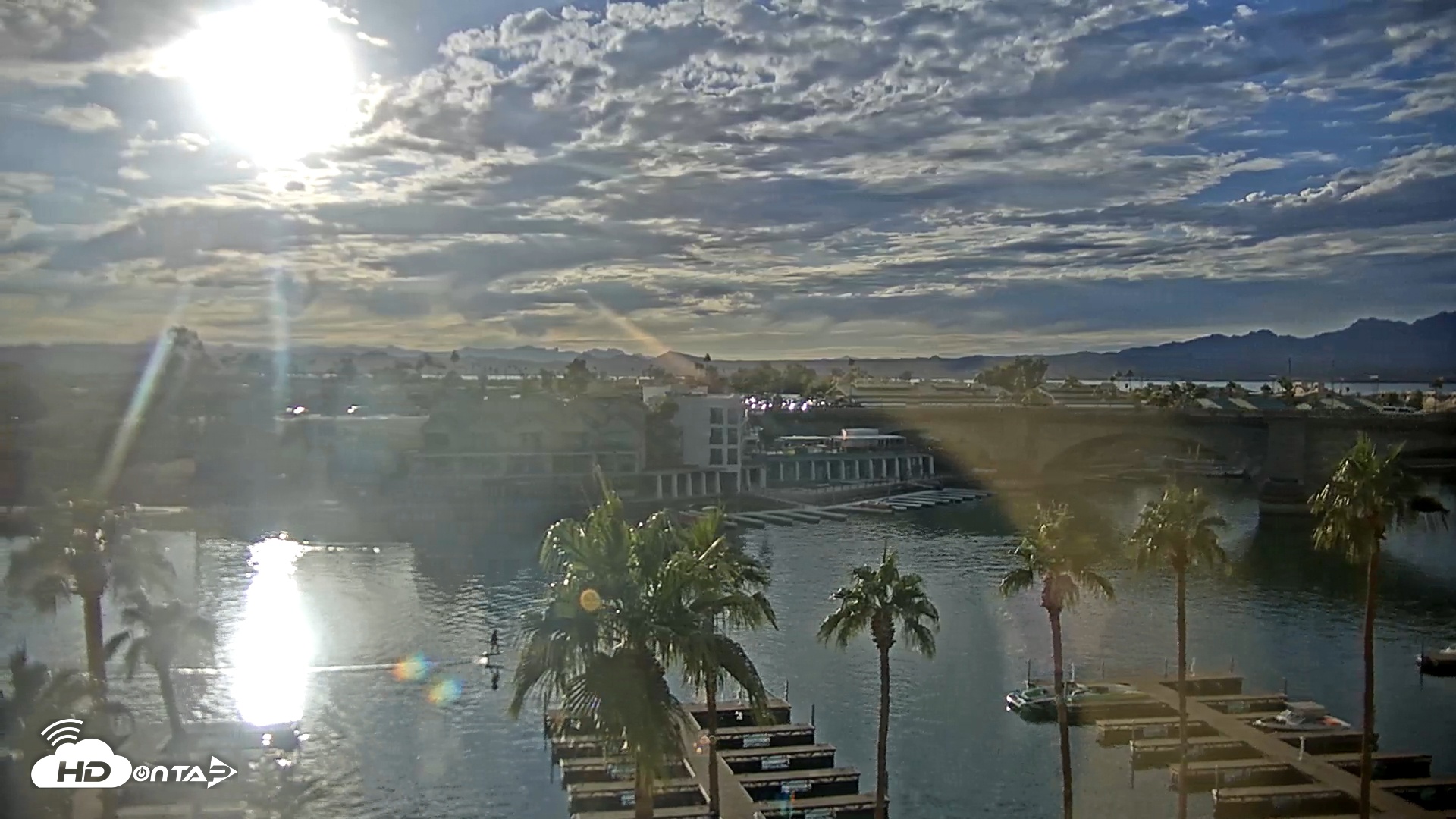 Snapshot of Lake Havasu London Bridge Live Webcam taken Oct 21, 2025, 4:48pm MST