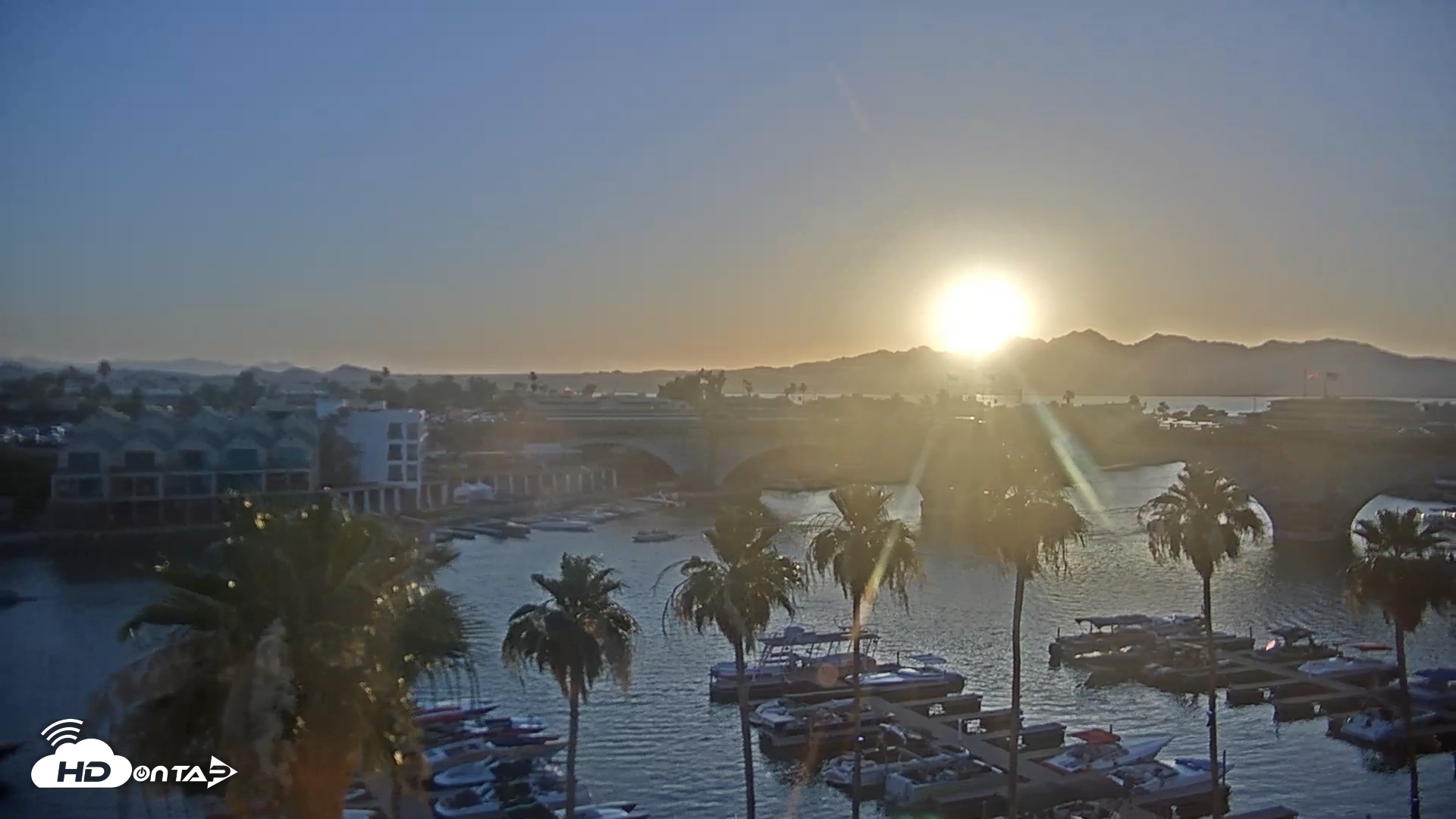 Snapshot of Lake Havasu London Bridge Live Webcam taken May 23, 2026, 7:18pm MST