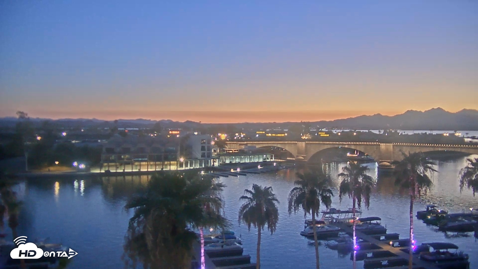 Snapshot of Lake Havasu London Bridge Live Webcam taken Jun 30, 2026, 8:23pm MST