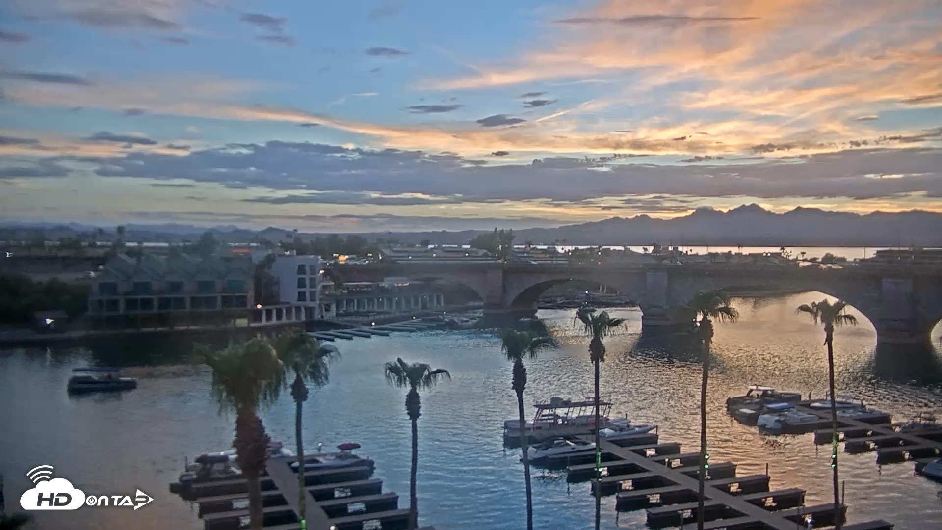 Snapshot of Lake Havasu London Bridge Live Webcam taken Jul 19, 2026, 7:56pm MST