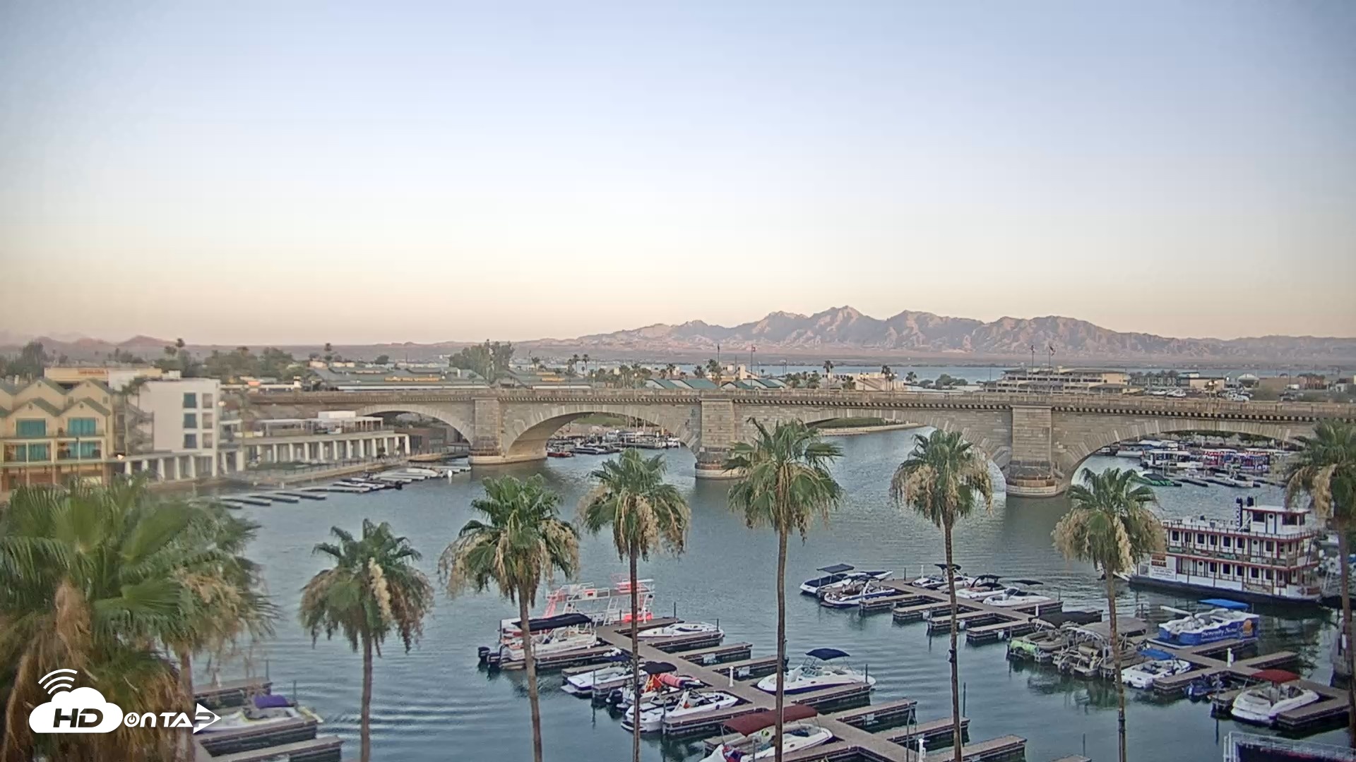 Snapshot of Lake Havasu London Bridge Live Webcam taken Jun 8, 2026, 5:41am MST