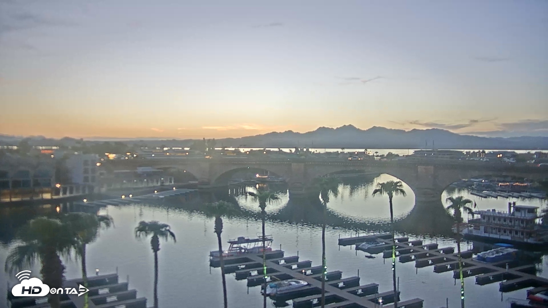 Snapshot of Lake Havasu London Bridge Live Webcam taken Aug 25, 2026, 7:27pm MST