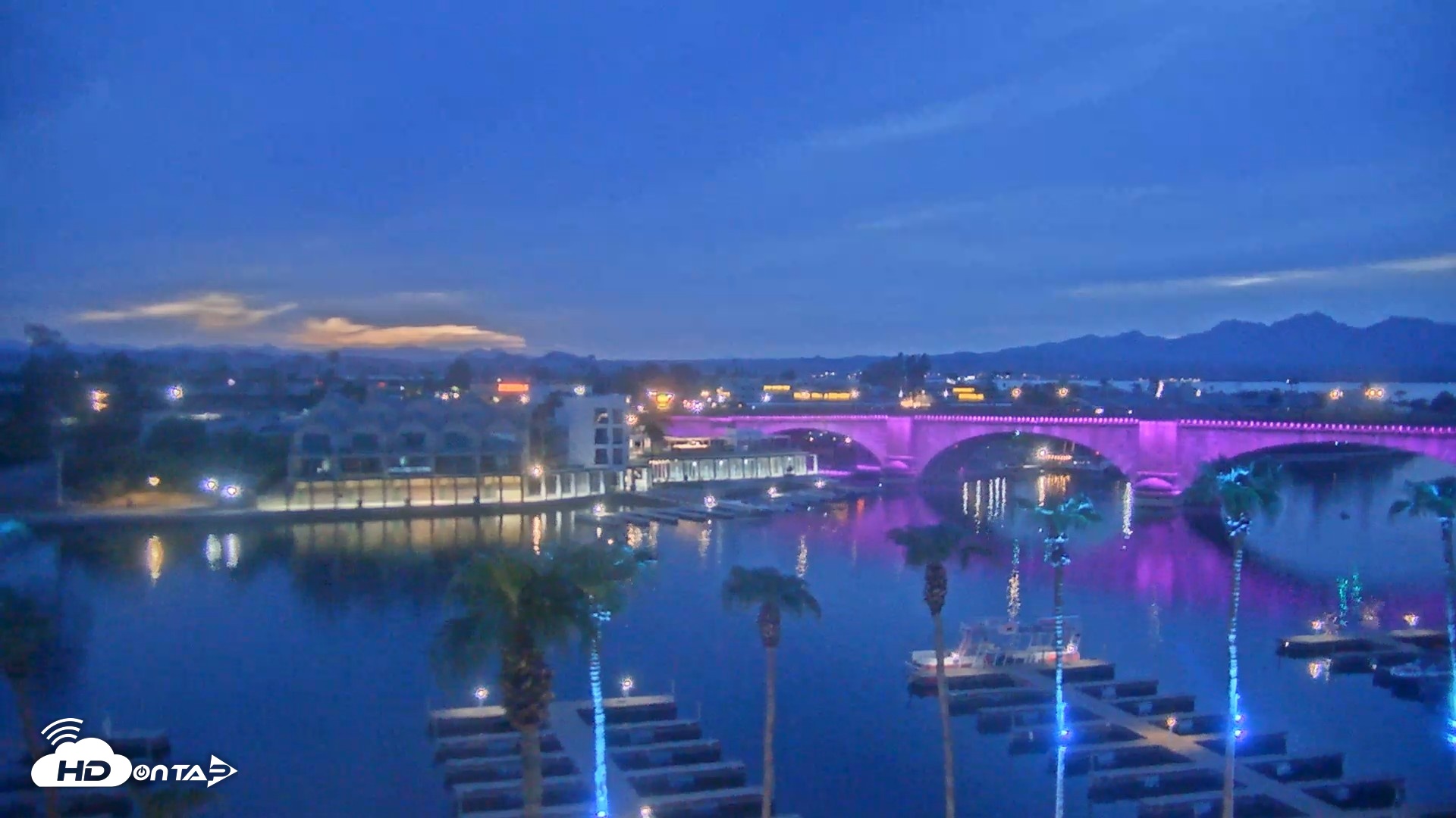 Snapshot of Lake Havasu London Bridge Live Webcam taken Aug 27, 2026, 7:32pm MST