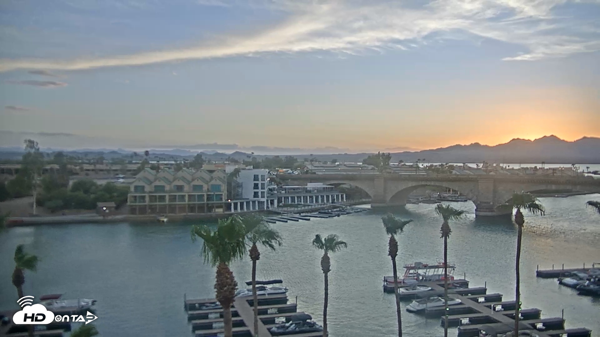Snapshot of Lake Havasu London Bridge Live Webcam taken Jul 15, 2026, 7:46pm MST