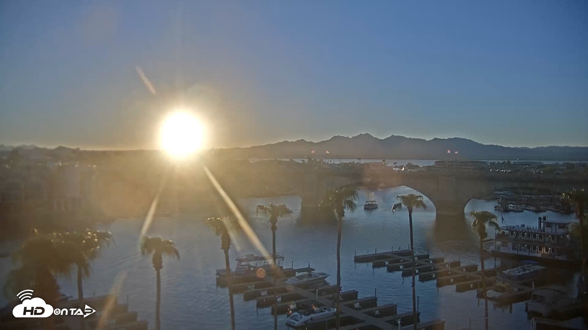 Snapshot of Lake Havasu London Bridge Live Webcam taken Sep 3, 2026, 6:45pm MST