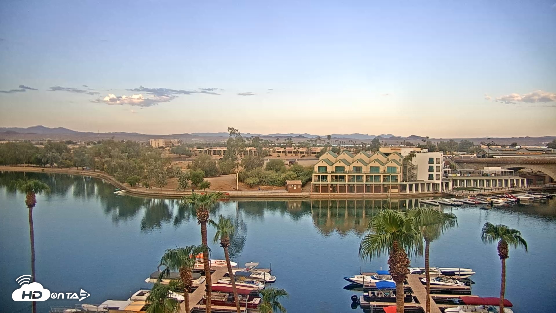 Snapshot of Lake Havasu London Bridge Live Webcam taken Aug 23, 2026, 6:51am MST