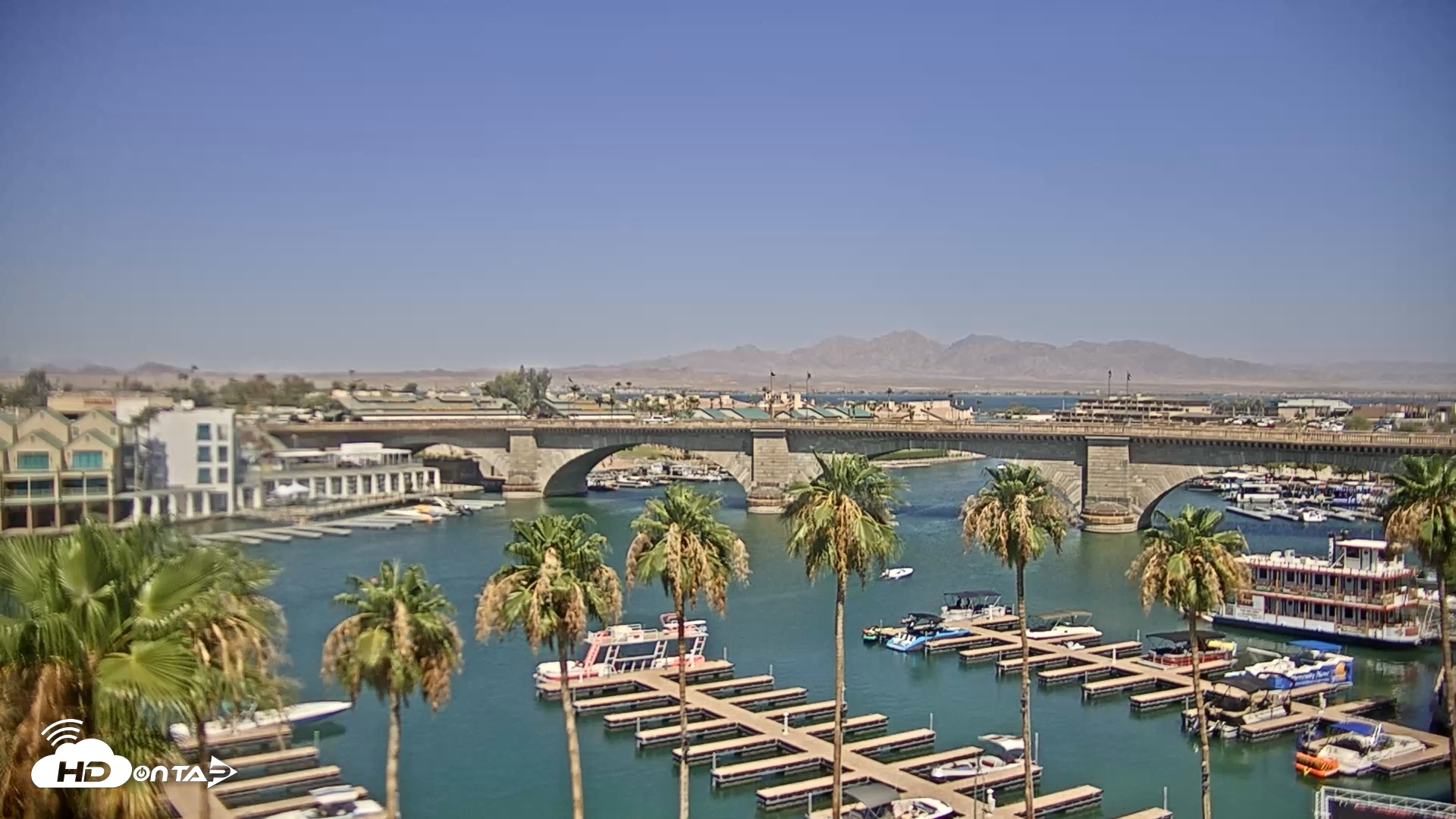 Snapshot of Lake Havasu London Bridge Live Webcam taken Jun 18, 2026, 10:18am MST