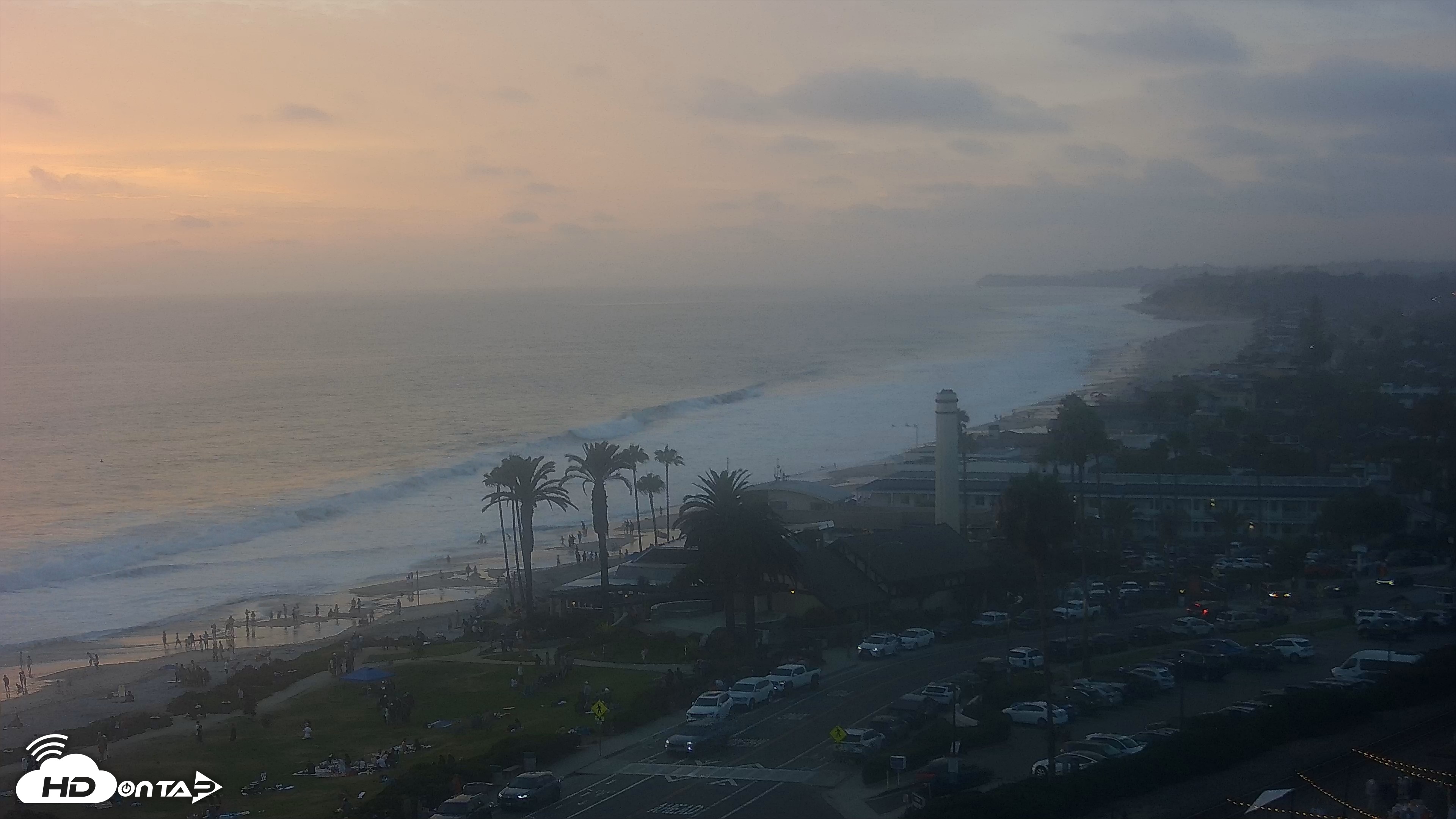 Snapshot of Del Mar Beach Overlook Live Webcam taken Jul 25, 2026, 7:52pm PDT