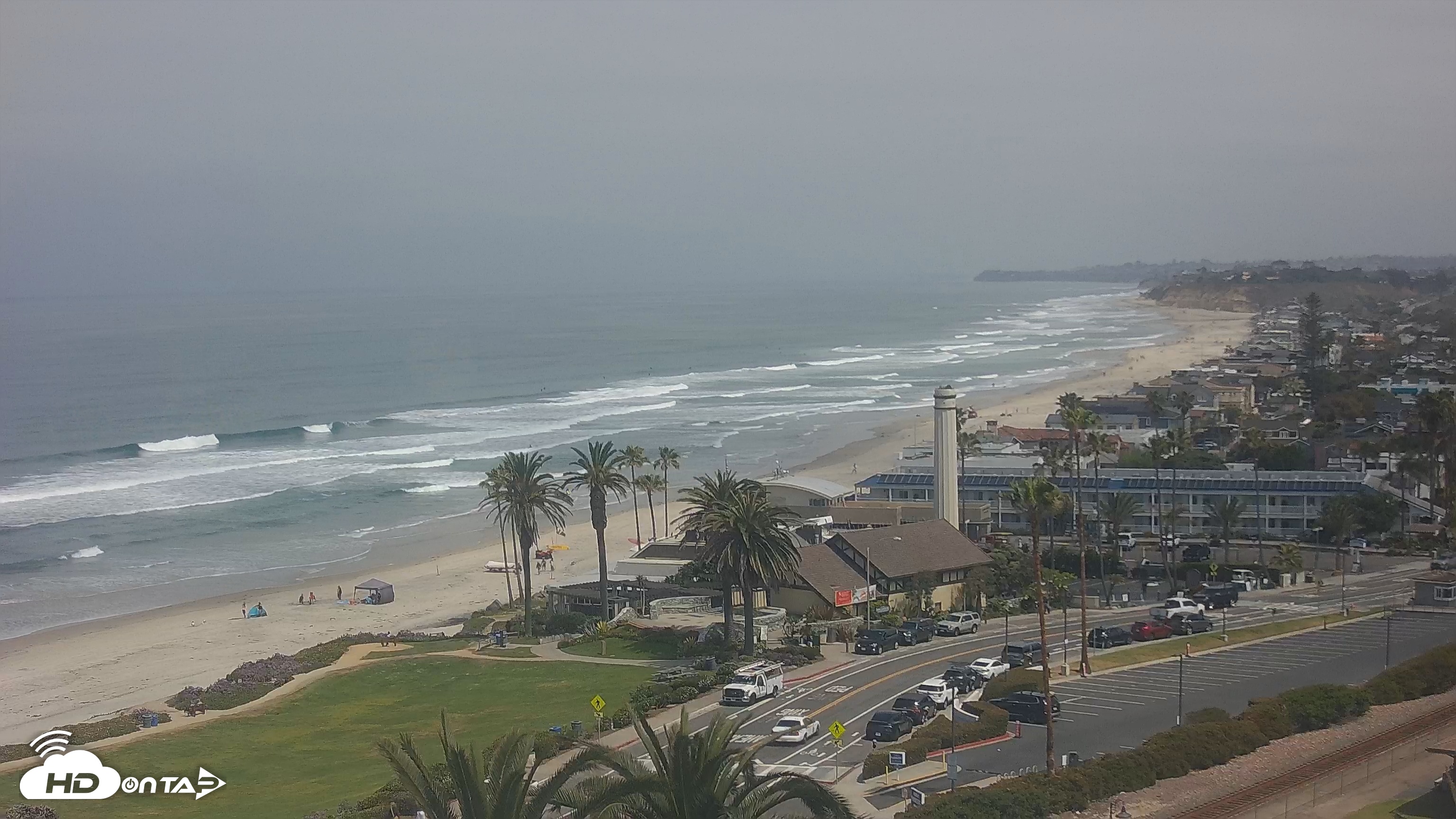 Snapshot of Del Mar Beach Overlook Live Webcam taken May 16, 2025, 10:53am PDT