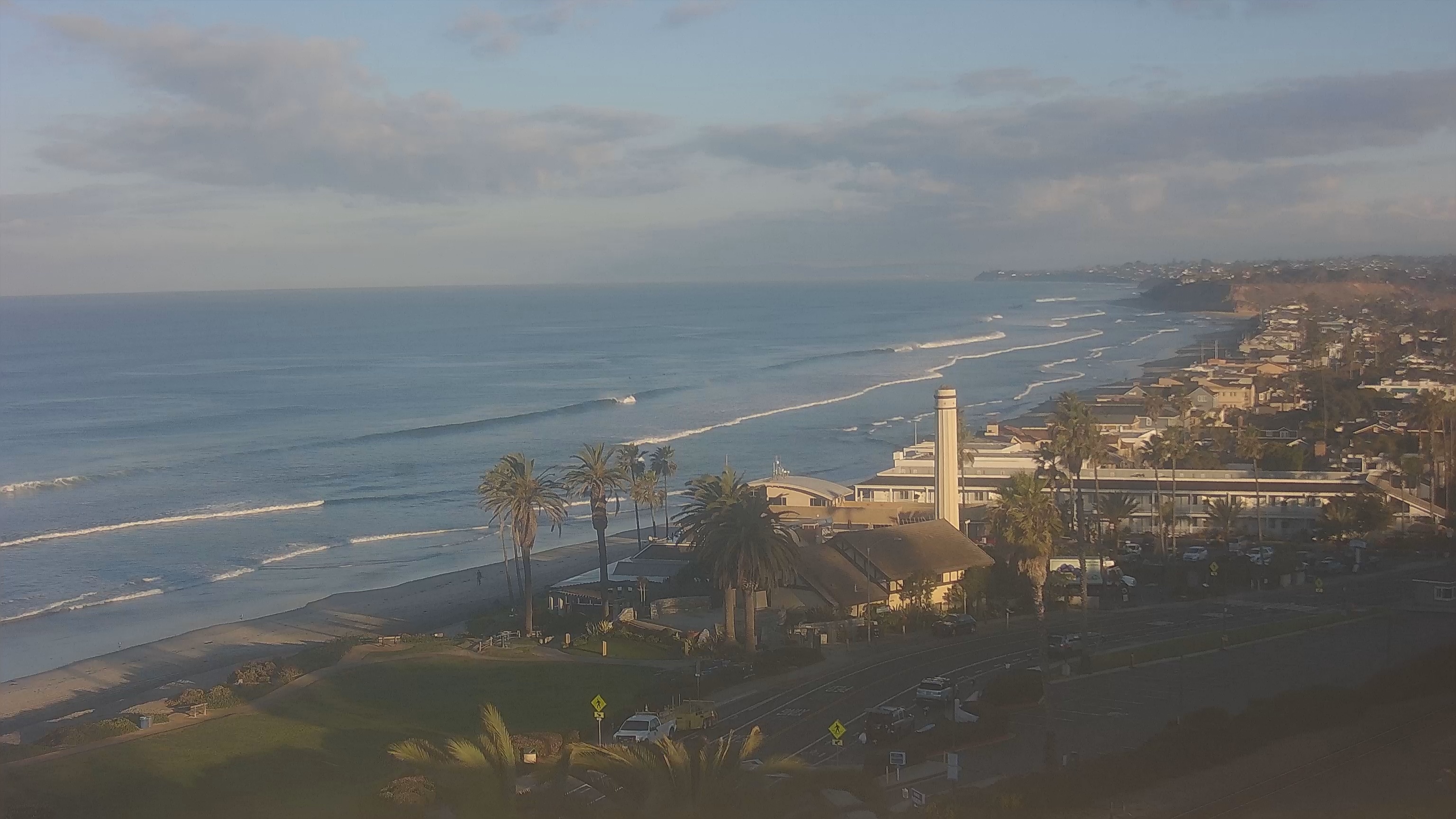 Snapshot of Del Mar Beach Overlook Live Webcam taken Jan 17, 2025, 7:46am PST