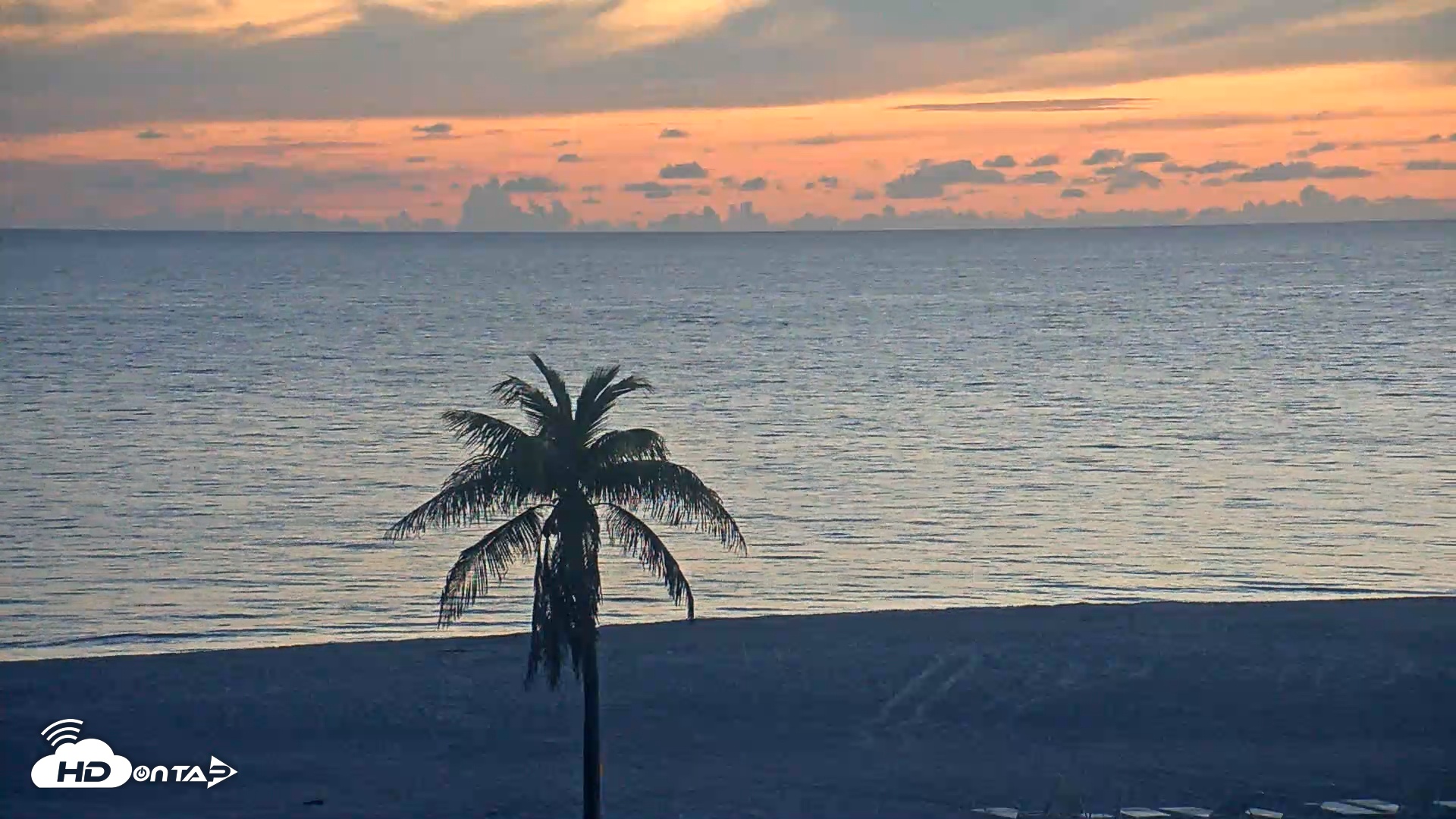 Snapshot of Sanibel Island Flordia Live Webcam taken Sep 25, 2025, 7:38pm EDT
